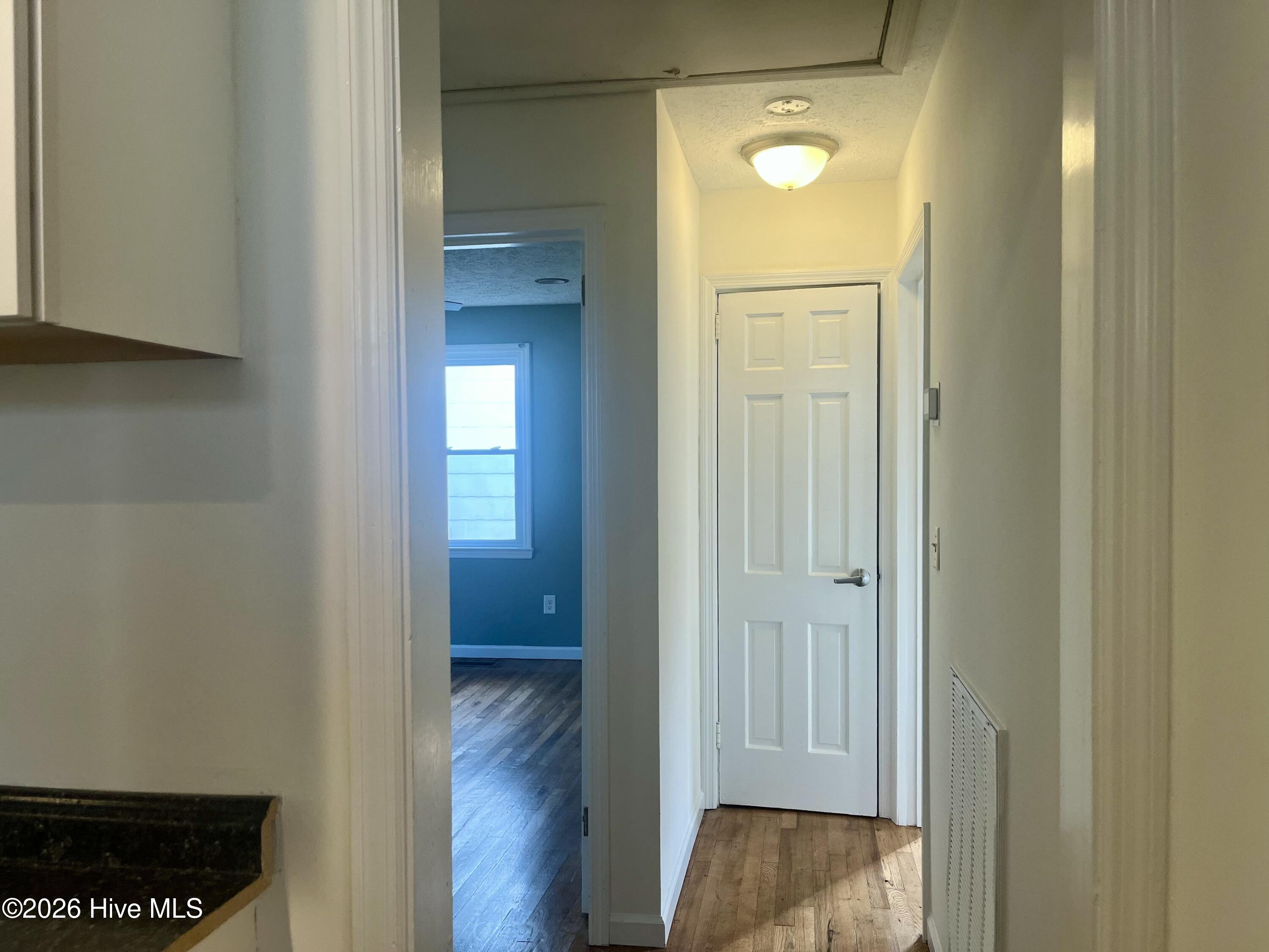 529 W Chapin Road Property Photo 17