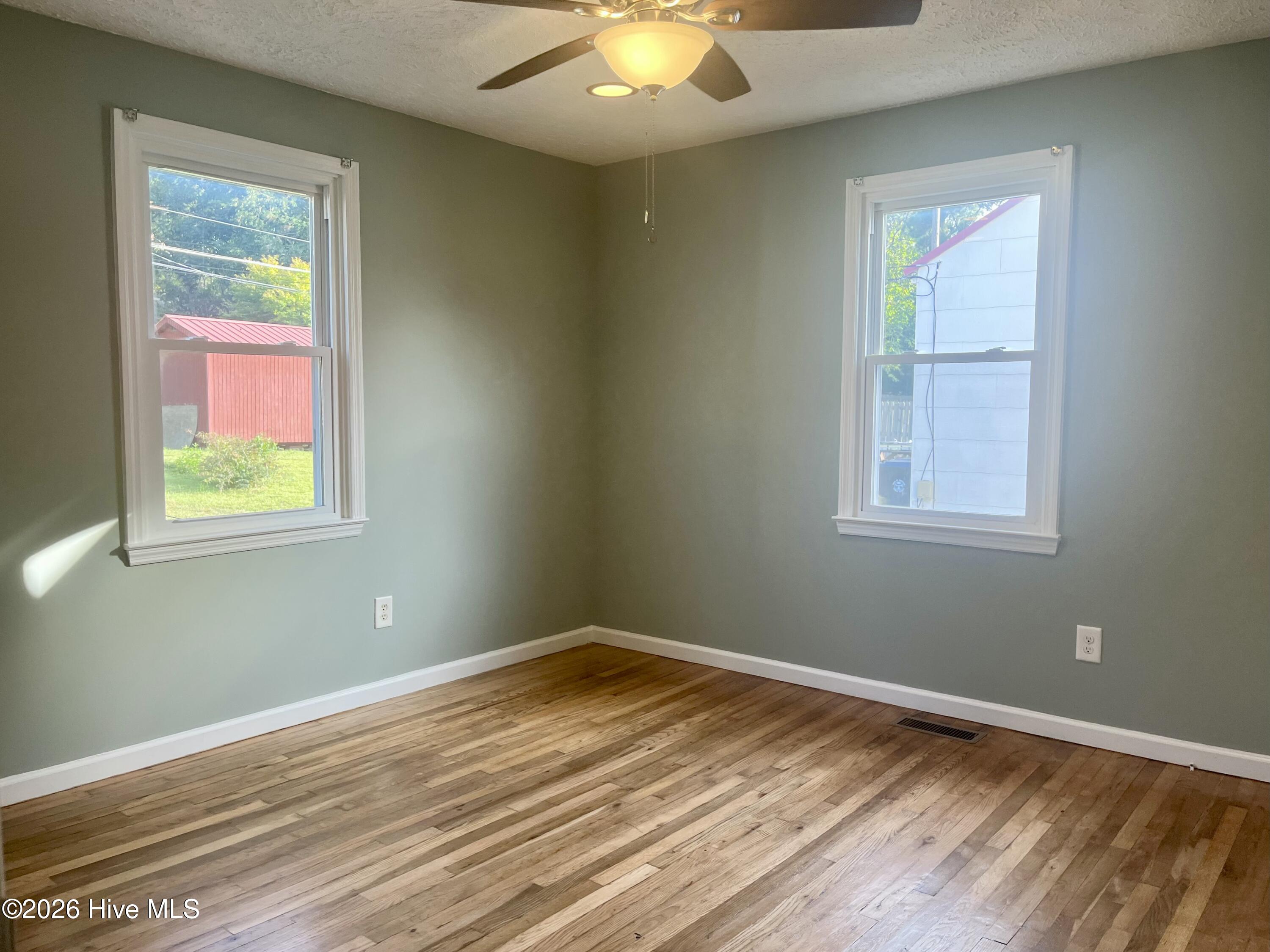 529 W Chapin Road Property Photo 19