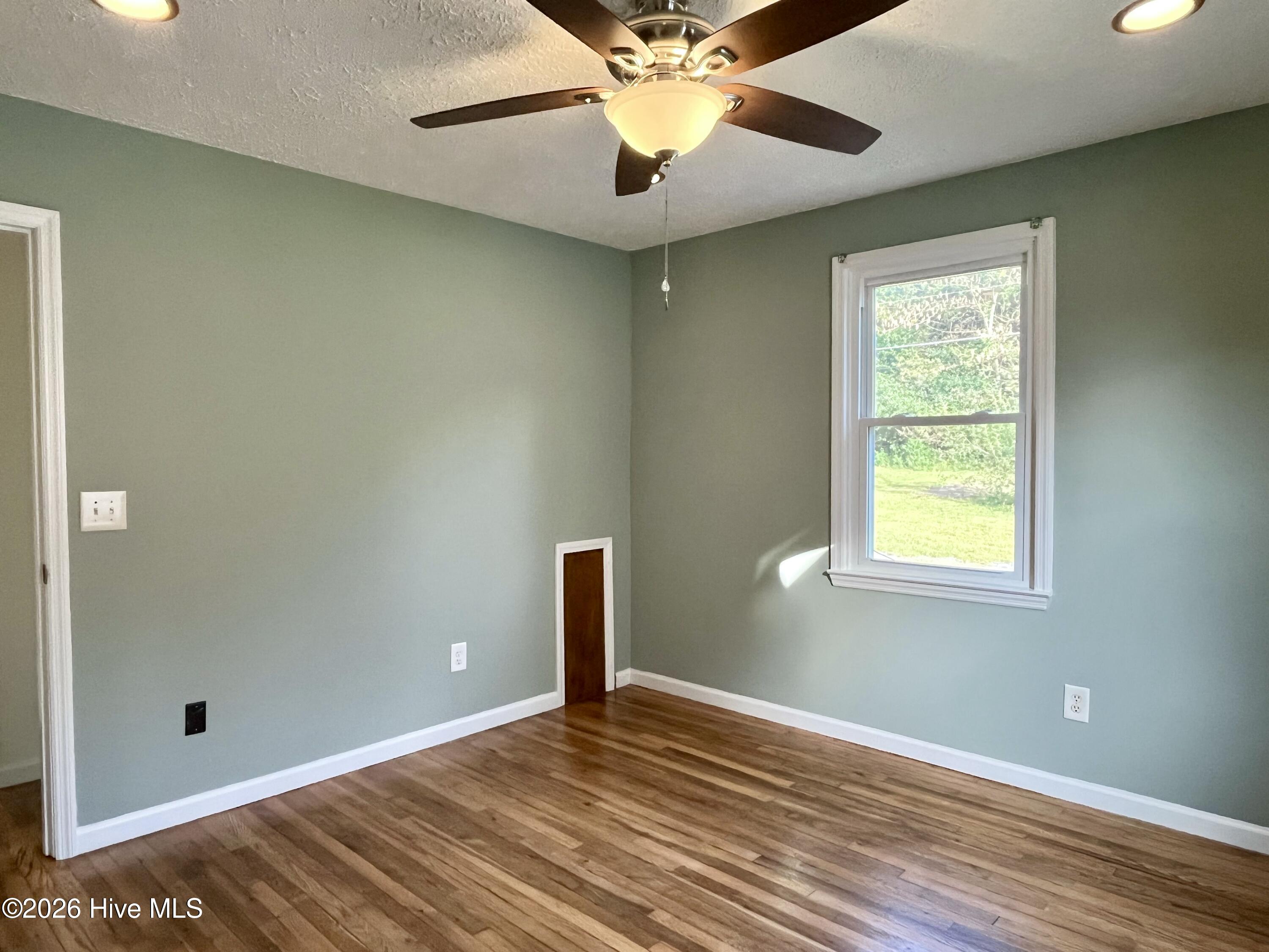 529 W Chapin Road Property Photo 22