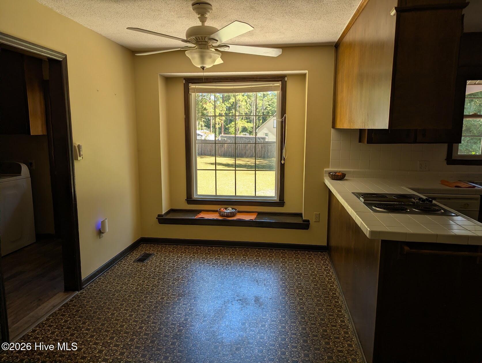 218 Longmeadow Road Property Photo 8