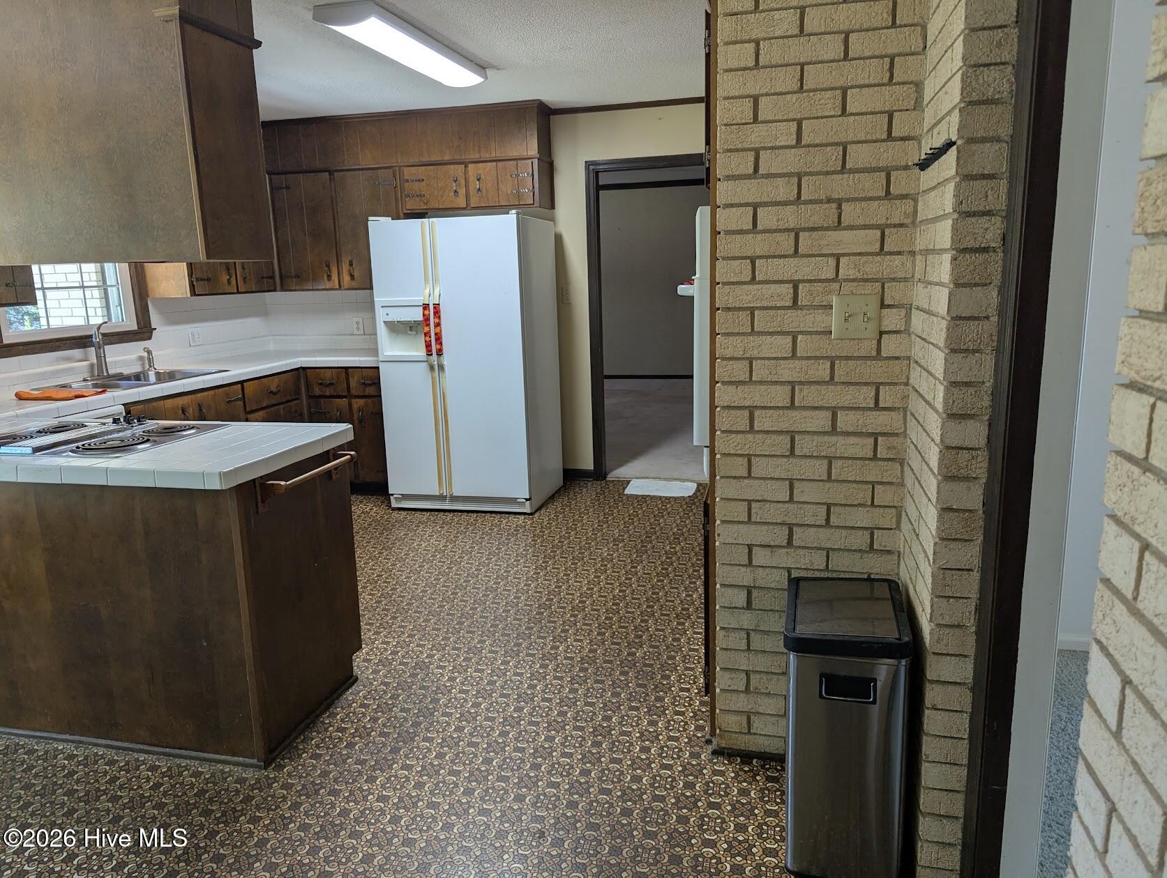 218 Longmeadow Road Property Photo 13