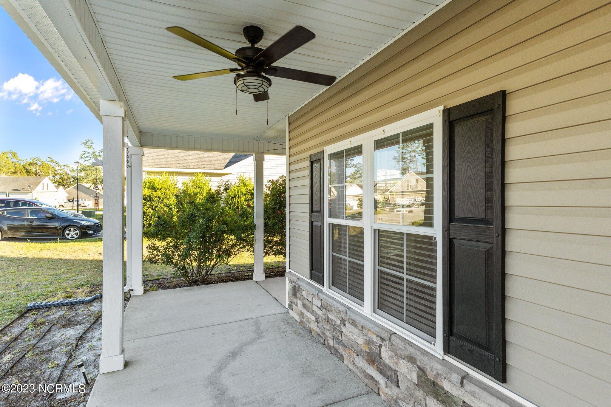 319 Inverness Drive Property Photo 3