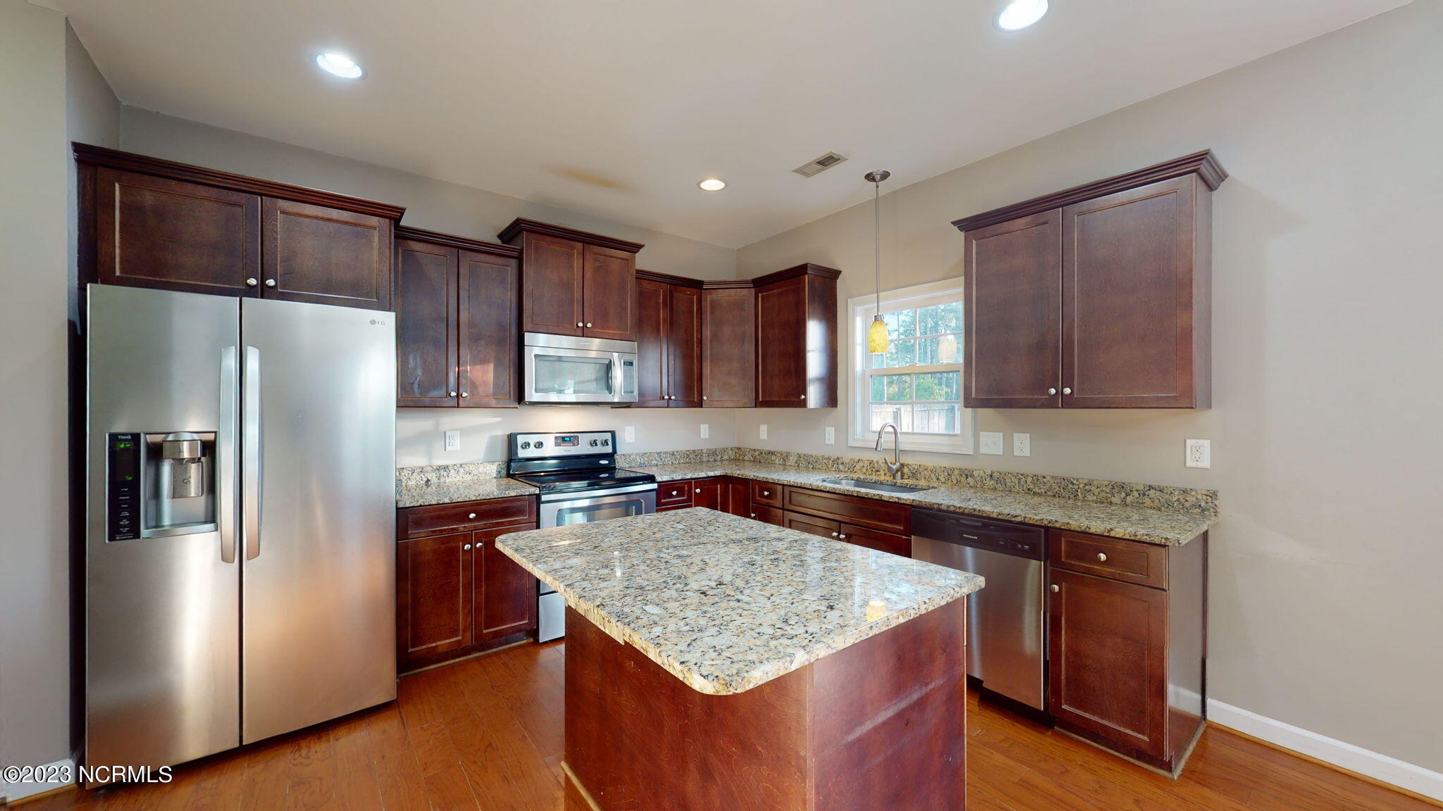 319 Inverness Drive Property Photo 18