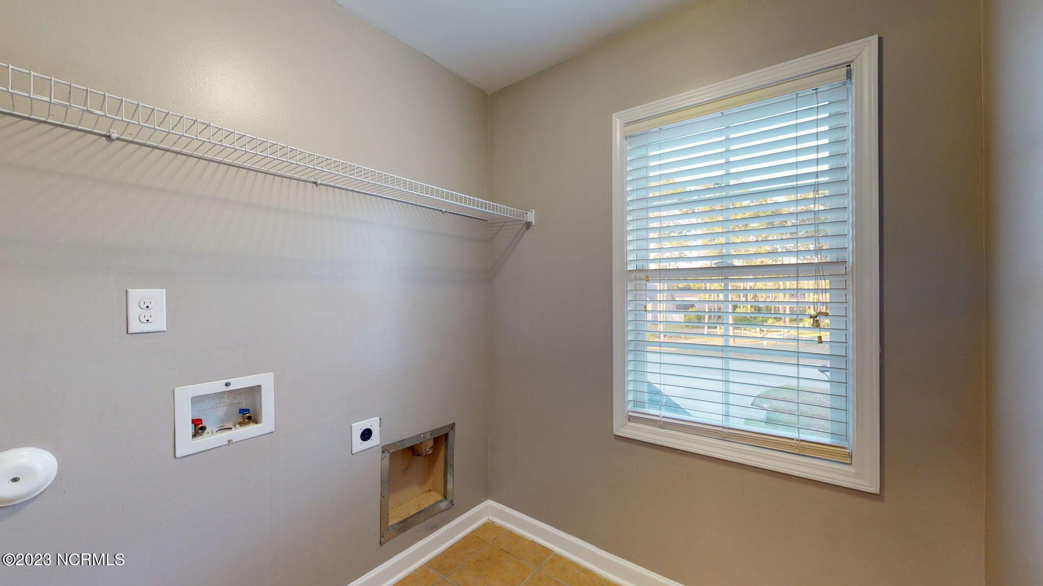 319 Inverness Drive Property Photo 25