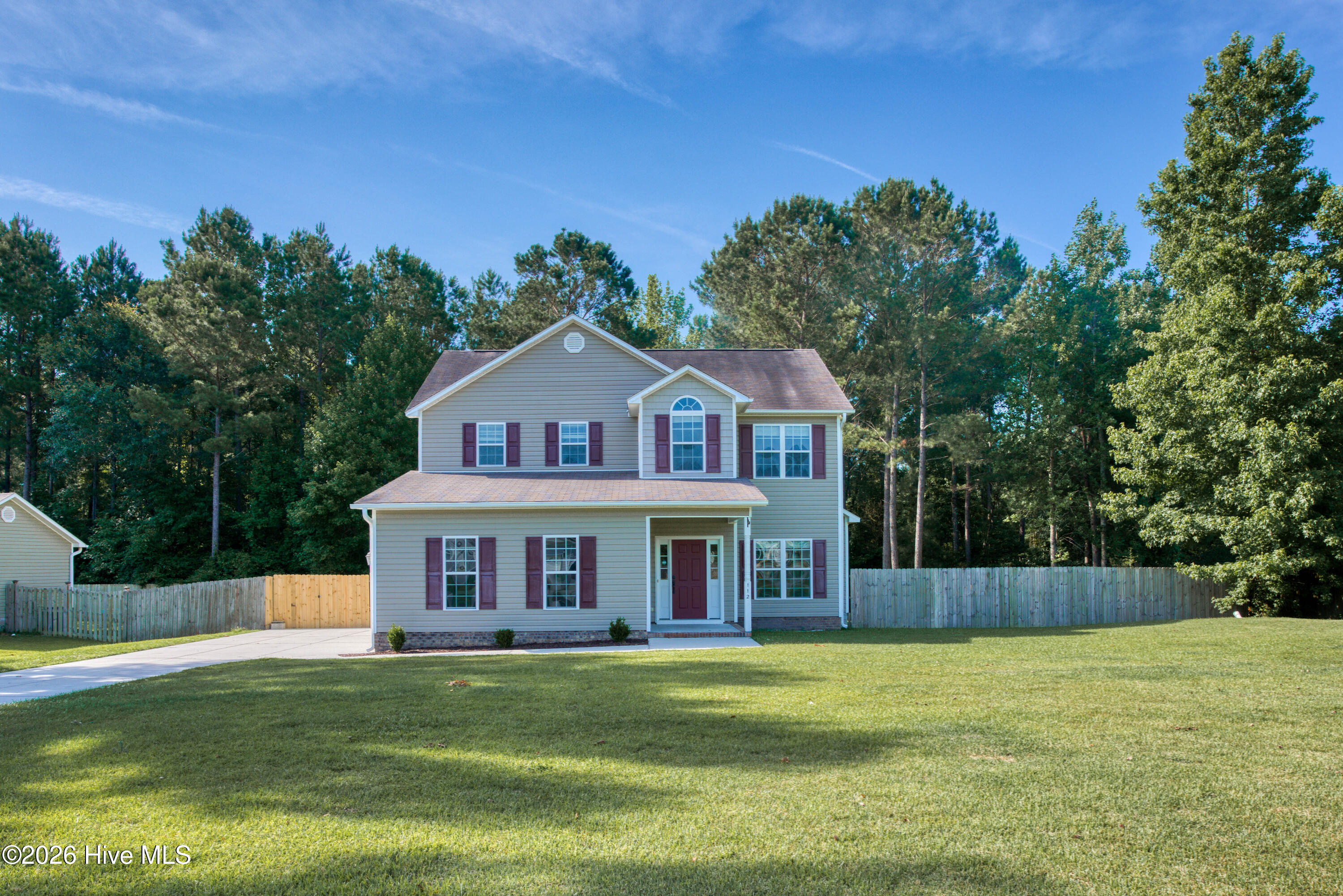 112 Sparkling Brook Way Property Photo 1
