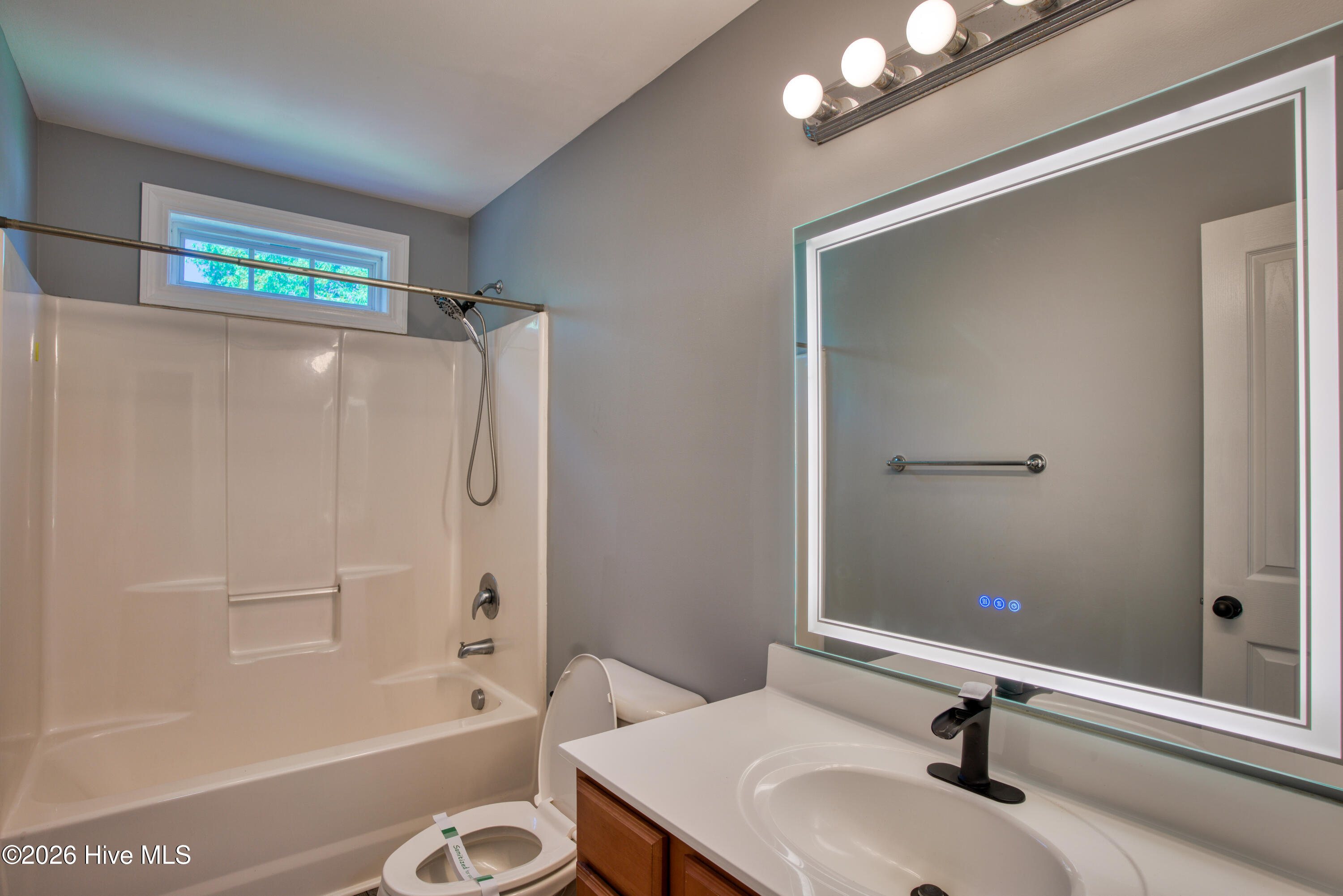 112 Sparkling Brook Way Property Photo 3