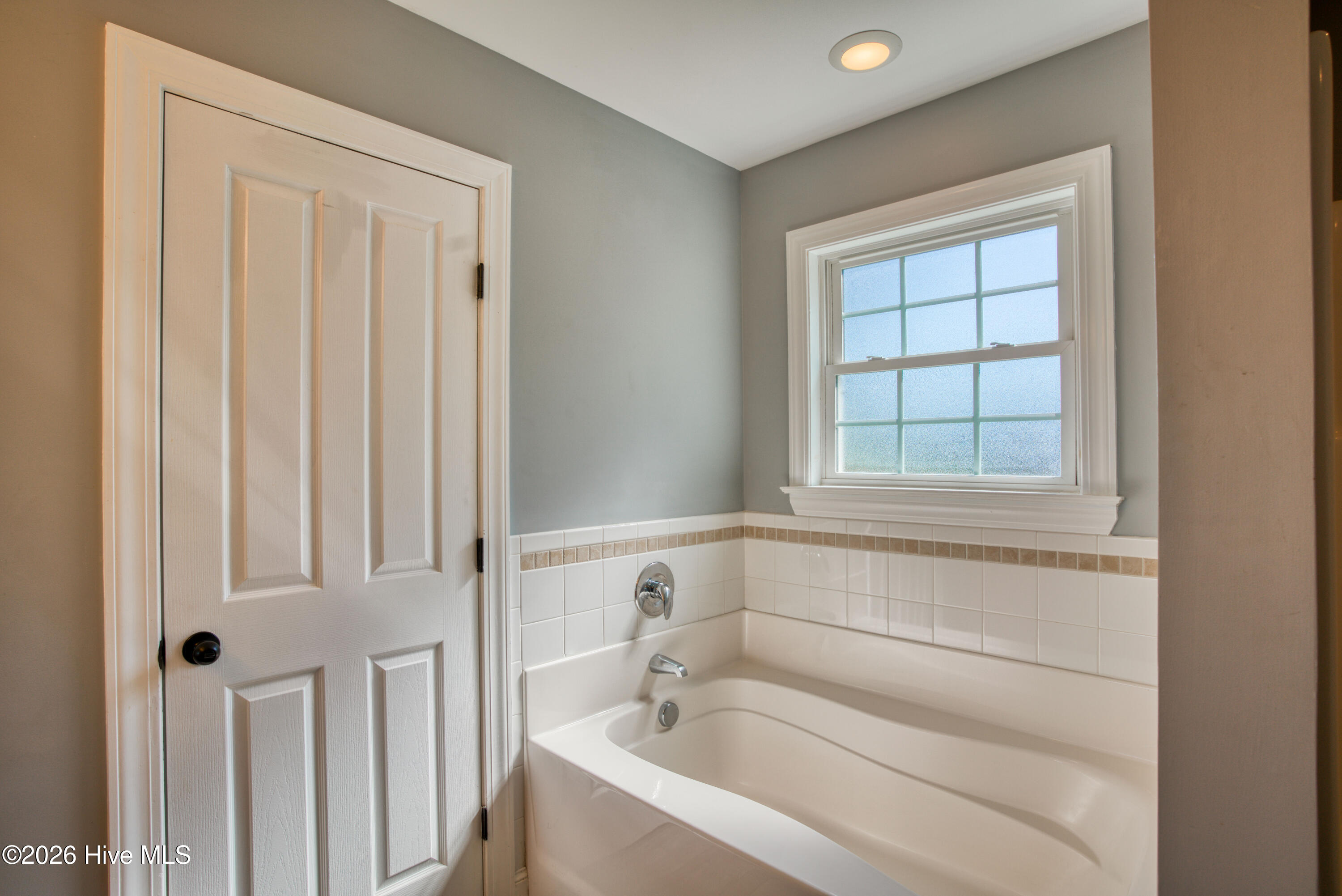 112 Sparkling Brook Way Property Photo 7