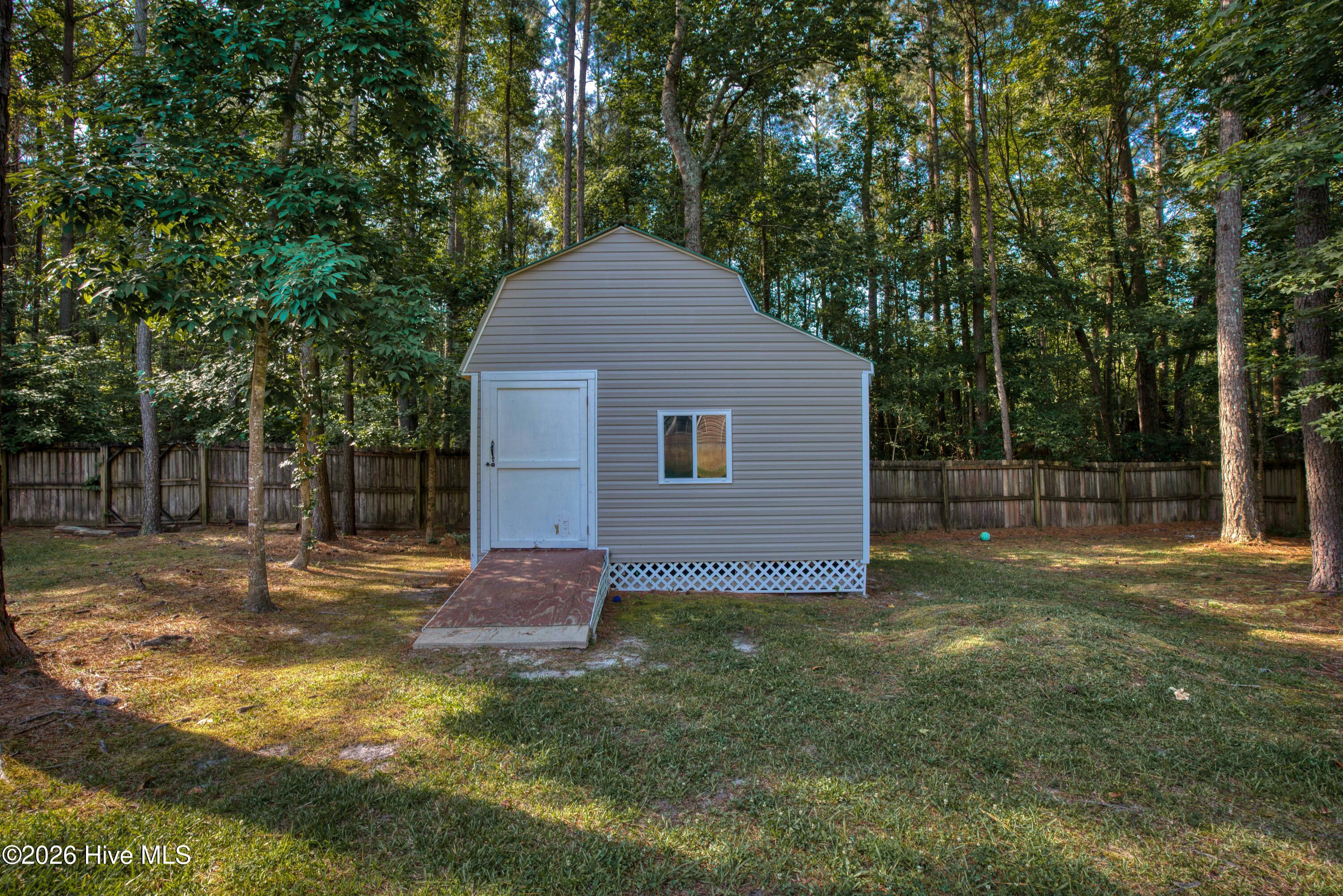 112 Sparkling Brook Way Property Photo 32