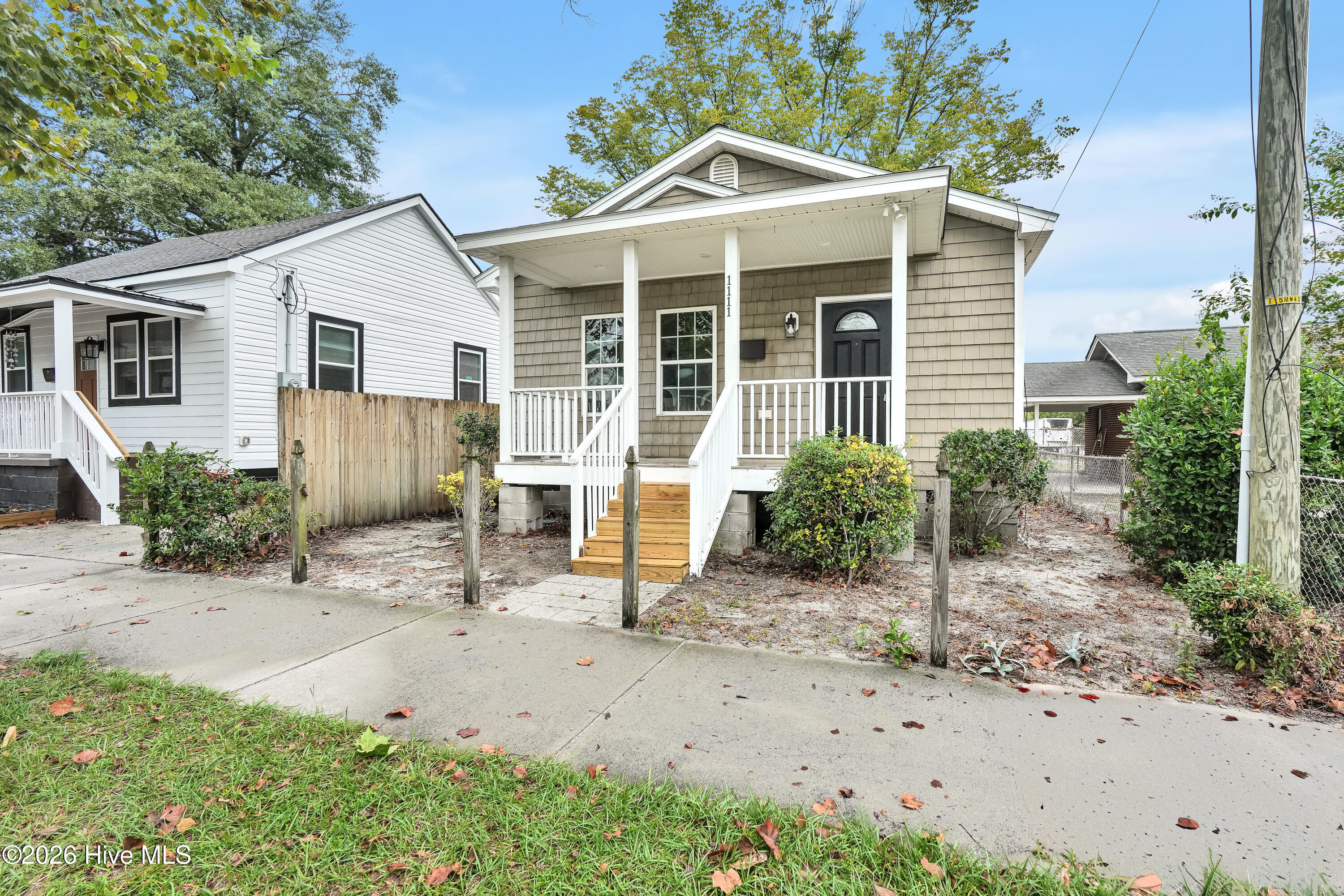 1111 Dock Street Property Photo 1
