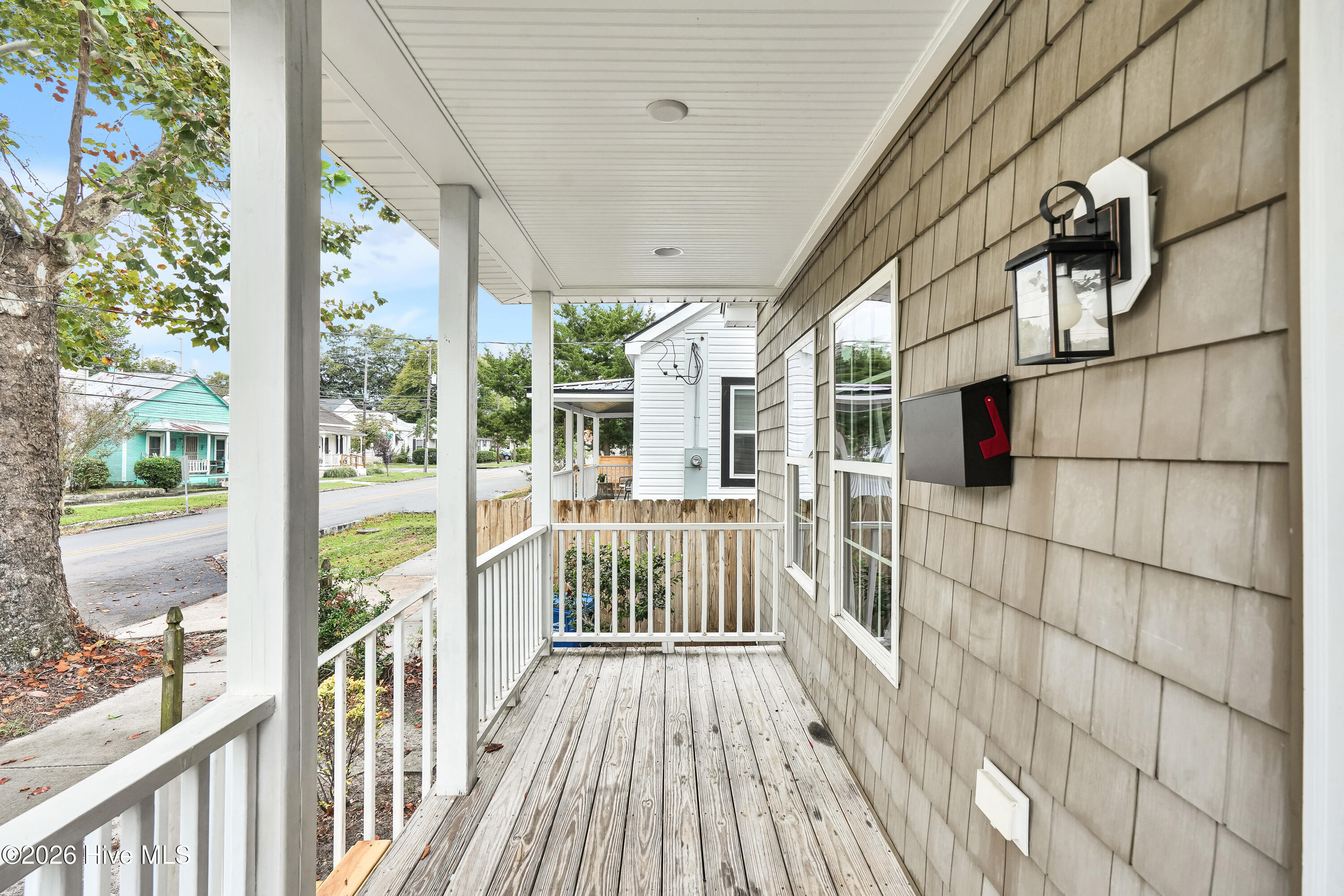 1111 Dock Street Property Photo 2