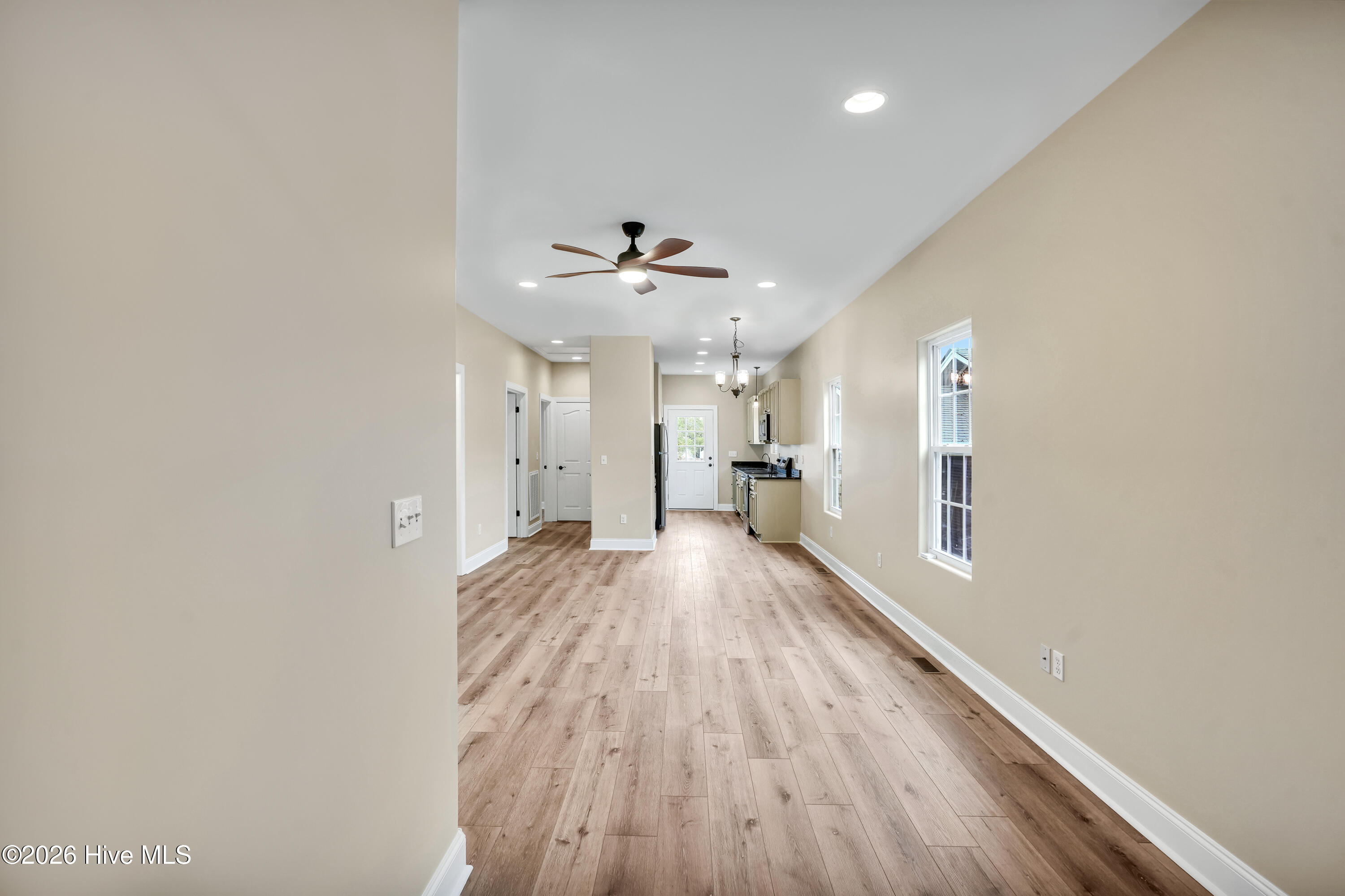 1111 Dock Street Property Photo 4