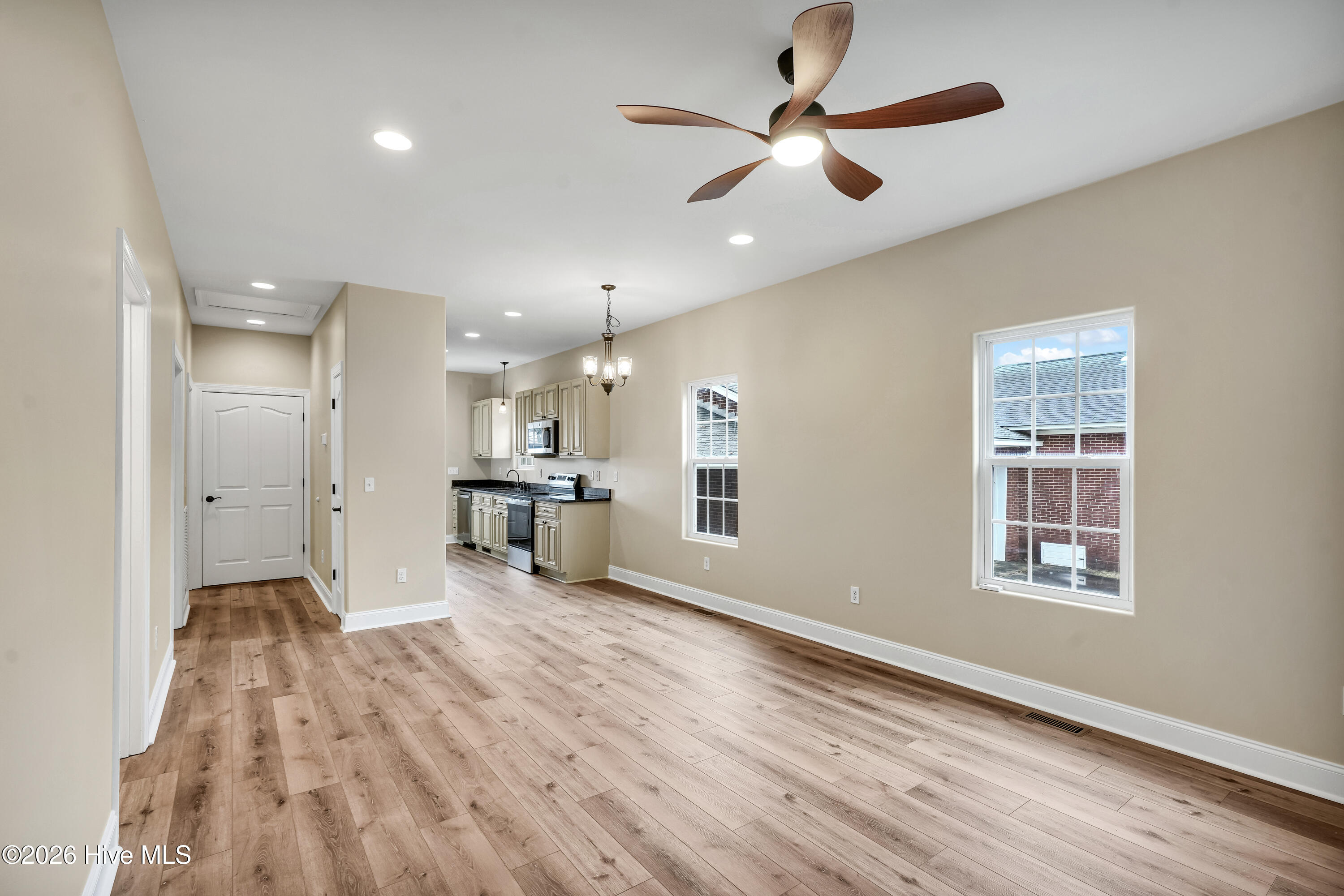 1111 Dock Street Property Photo 6
