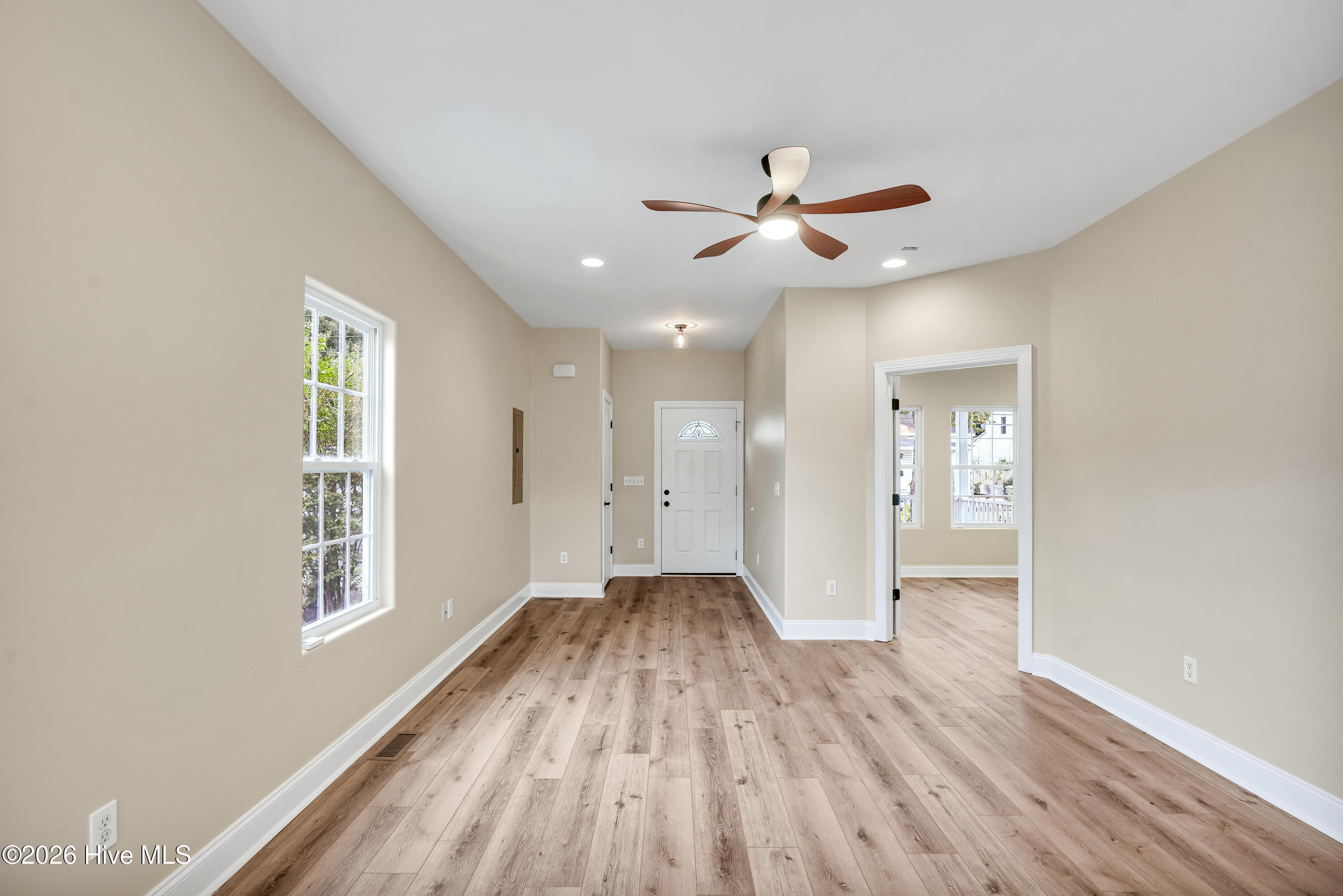 1111 Dock Street Property Photo 7
