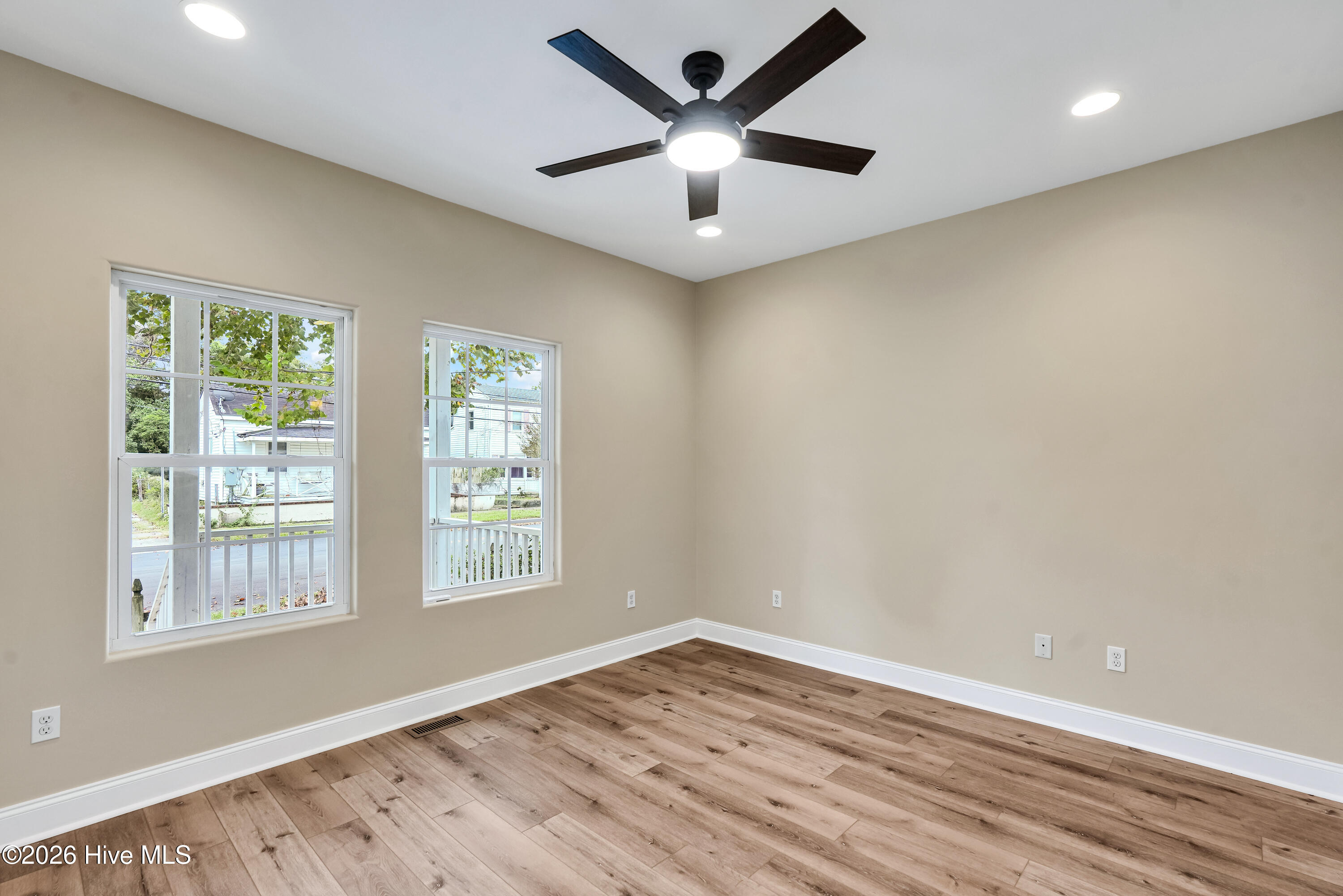 1111 Dock Street Property Photo 12