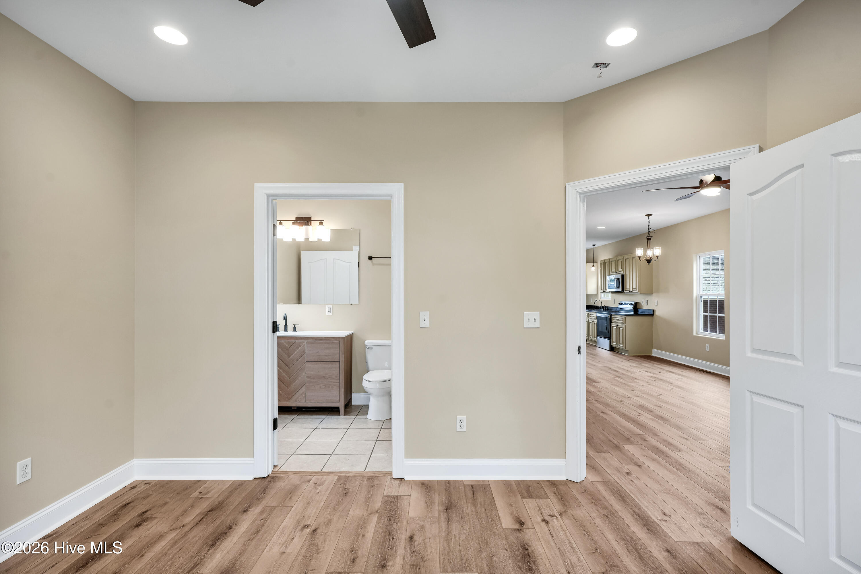 1111 Dock Street Property Photo 13