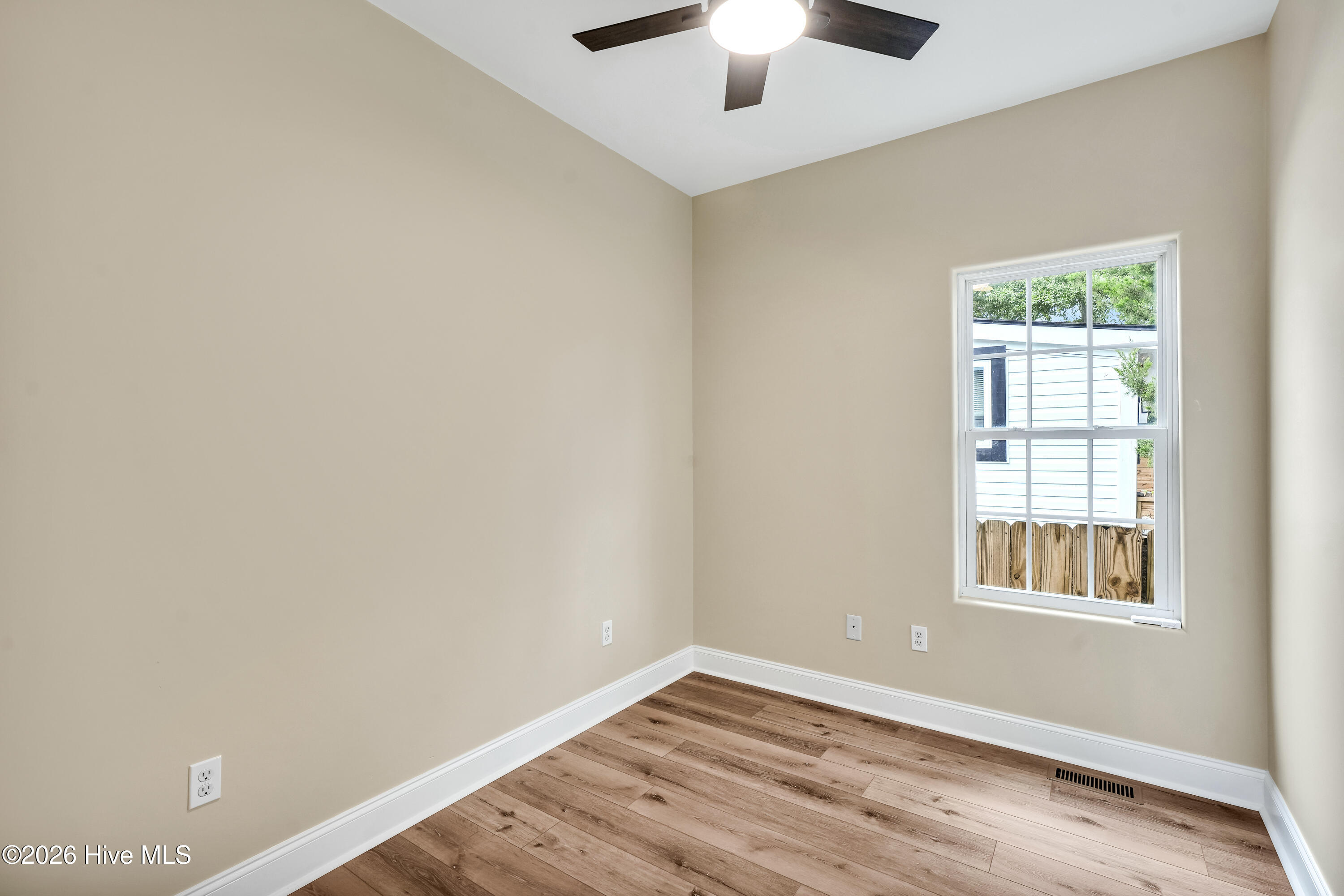 1111 Dock Street Property Photo 17