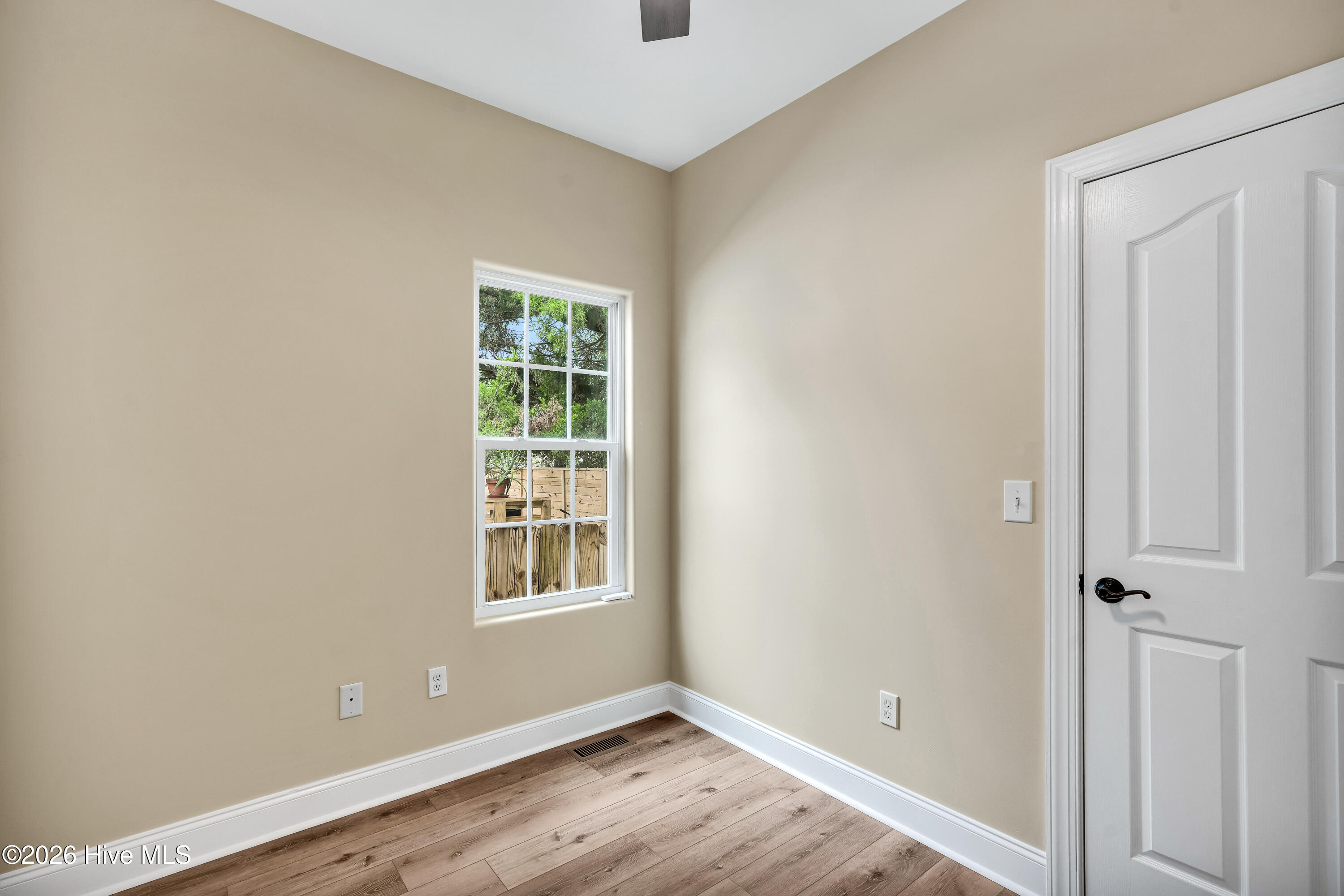 1111 Dock Street Property Photo 18
