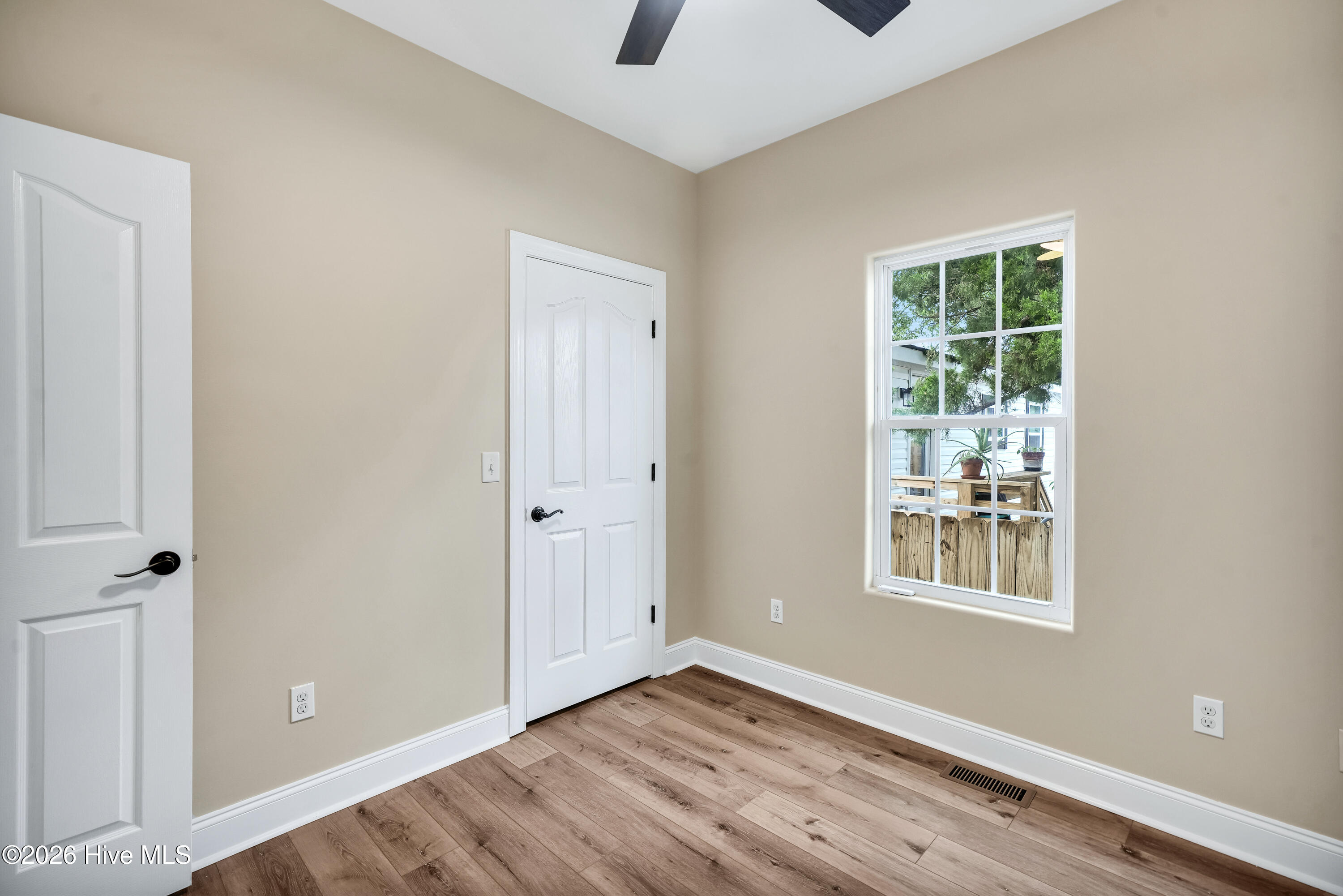 1111 Dock Street Property Photo 19