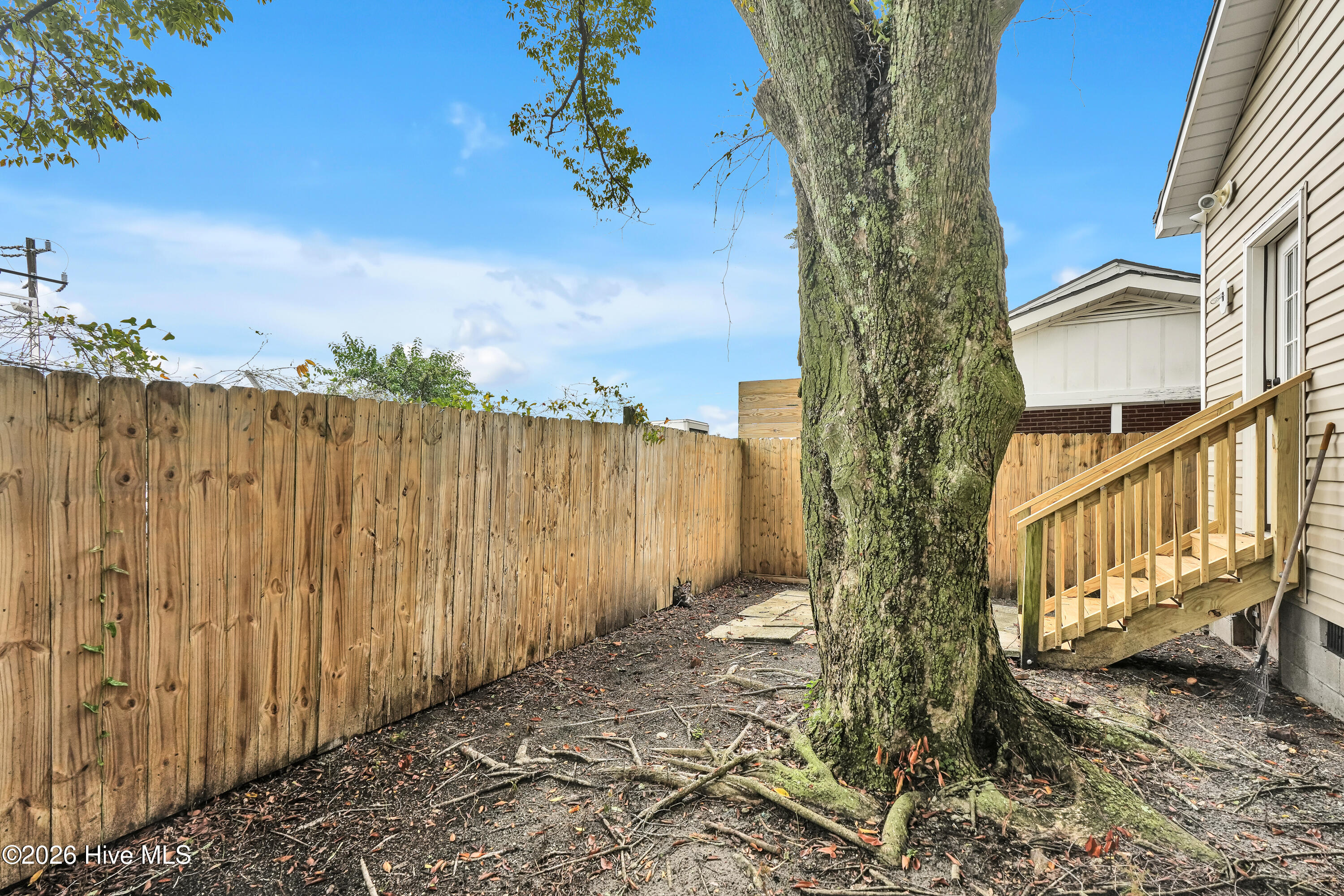 1111 Dock Street Property Photo 23