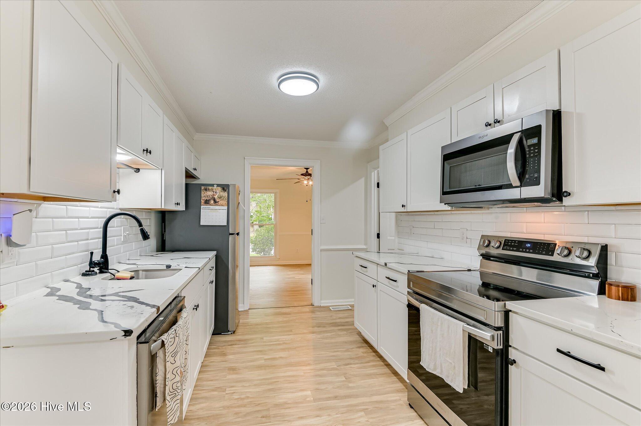 540 Brandermill Road Property Photo 15