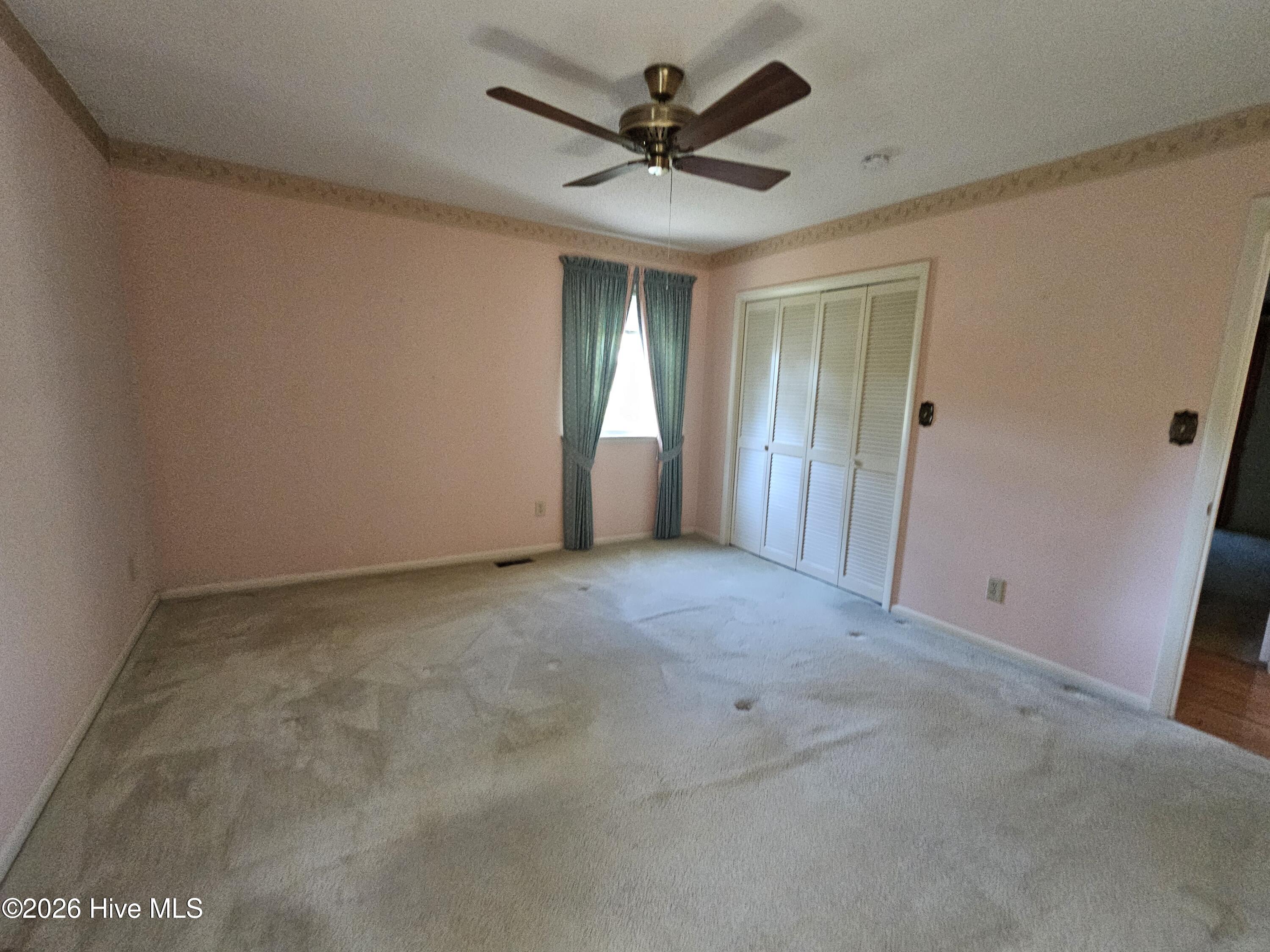 105 Lake Drive Property Photo 5
