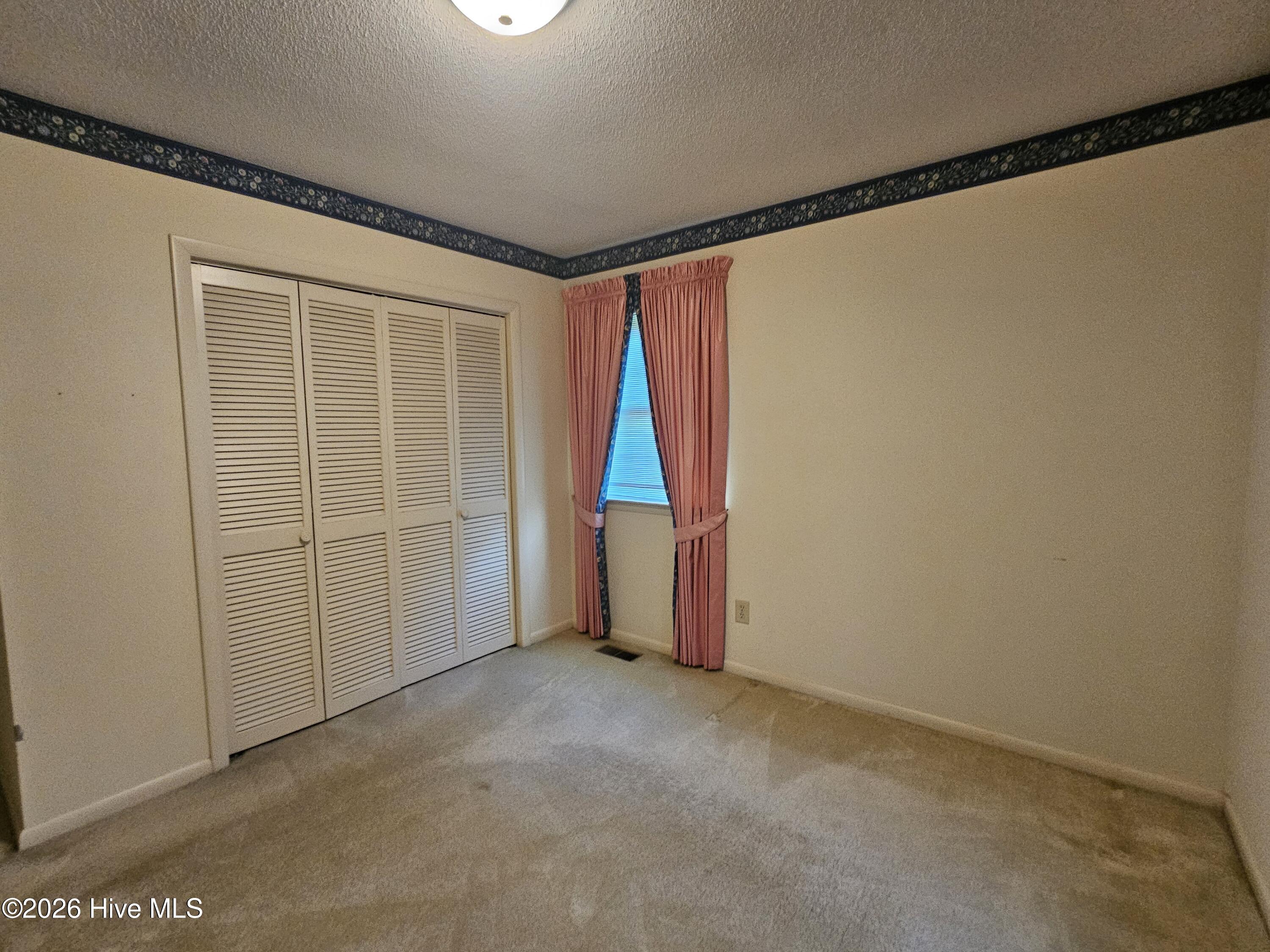 105 Lake Drive Property Photo 6