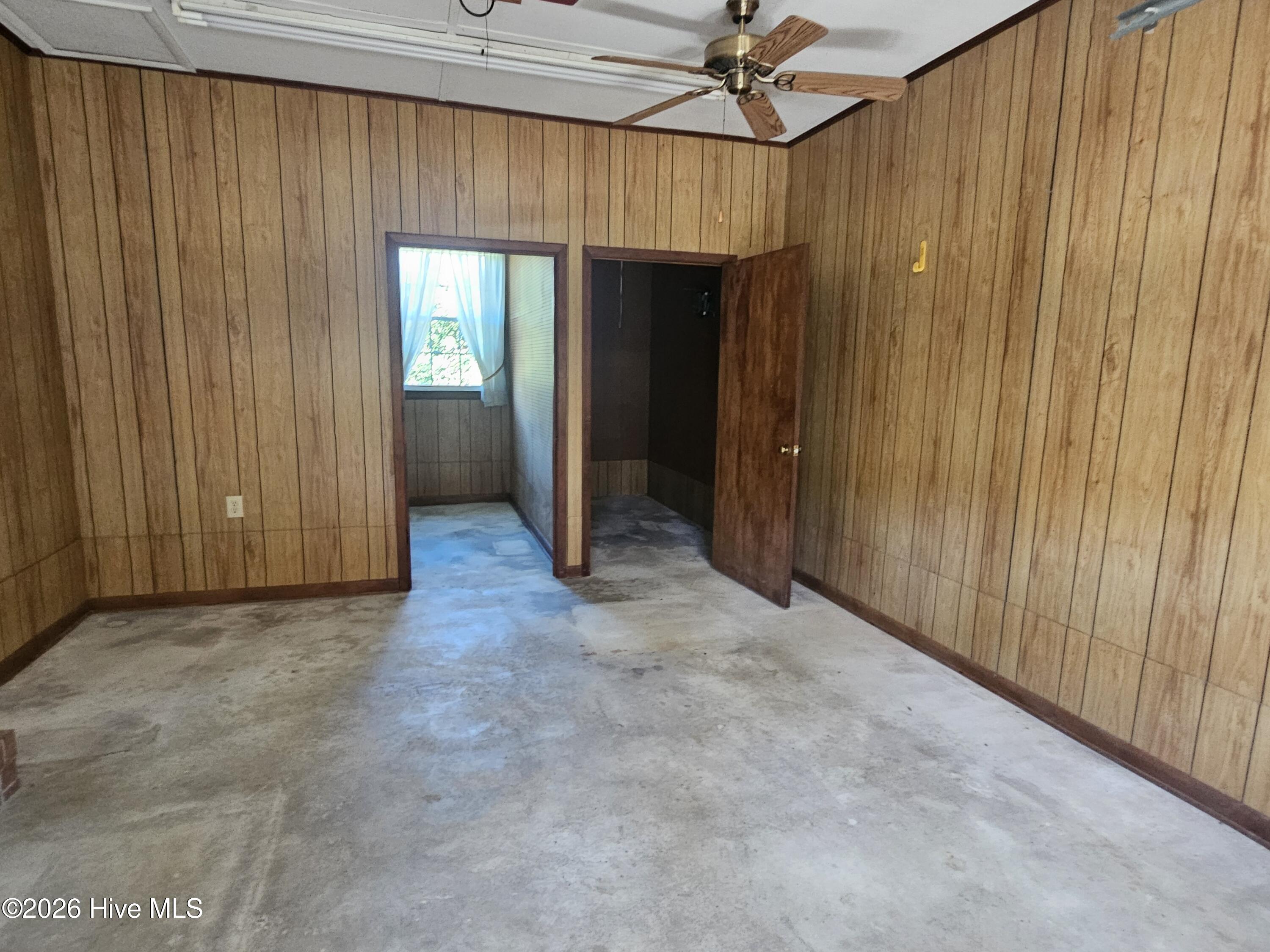 105 Lake Drive Property Photo 11