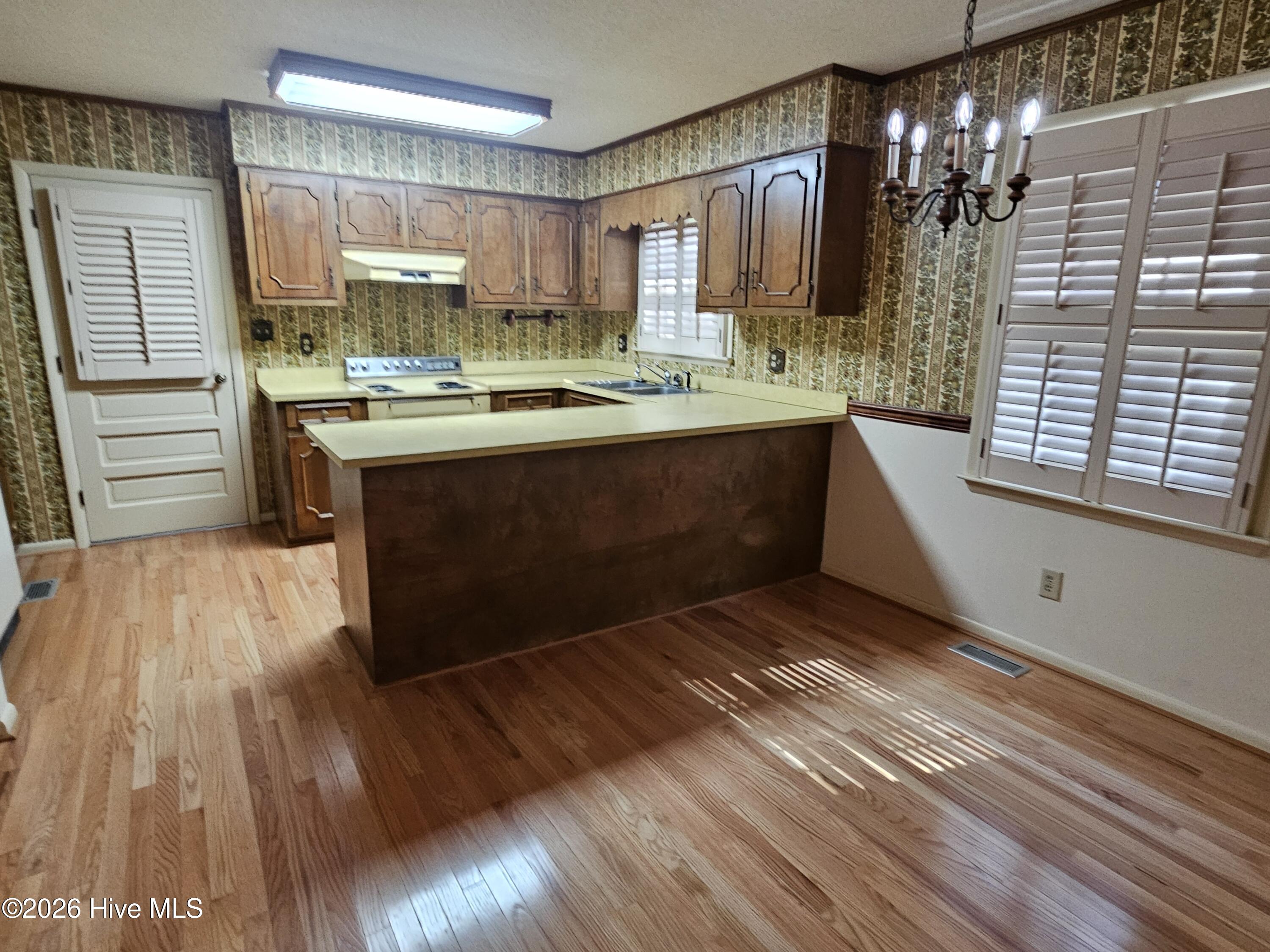 105 Lake Drive Property Photo 14