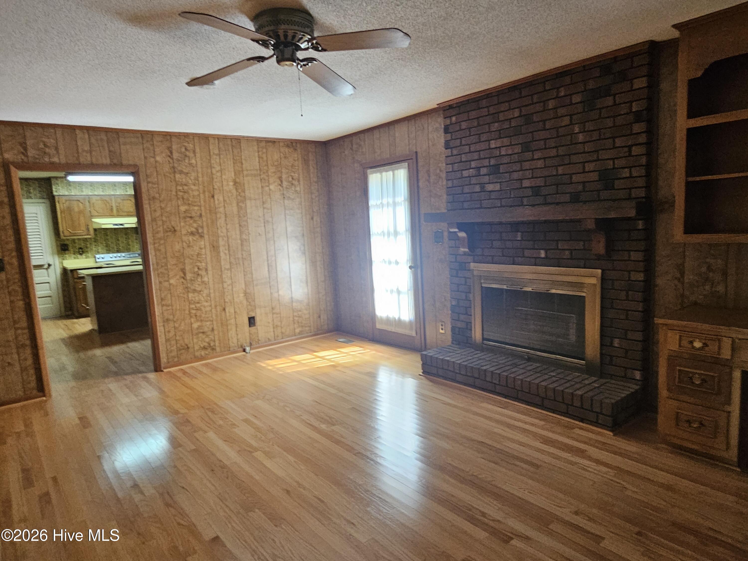 105 Lake Drive Property Photo 18