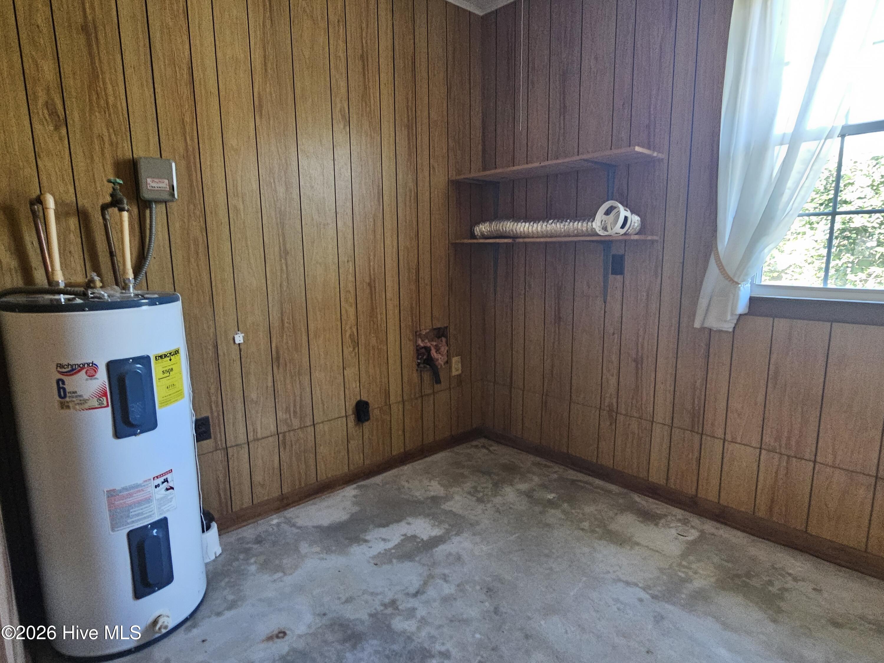 105 Lake Drive Property Photo 21