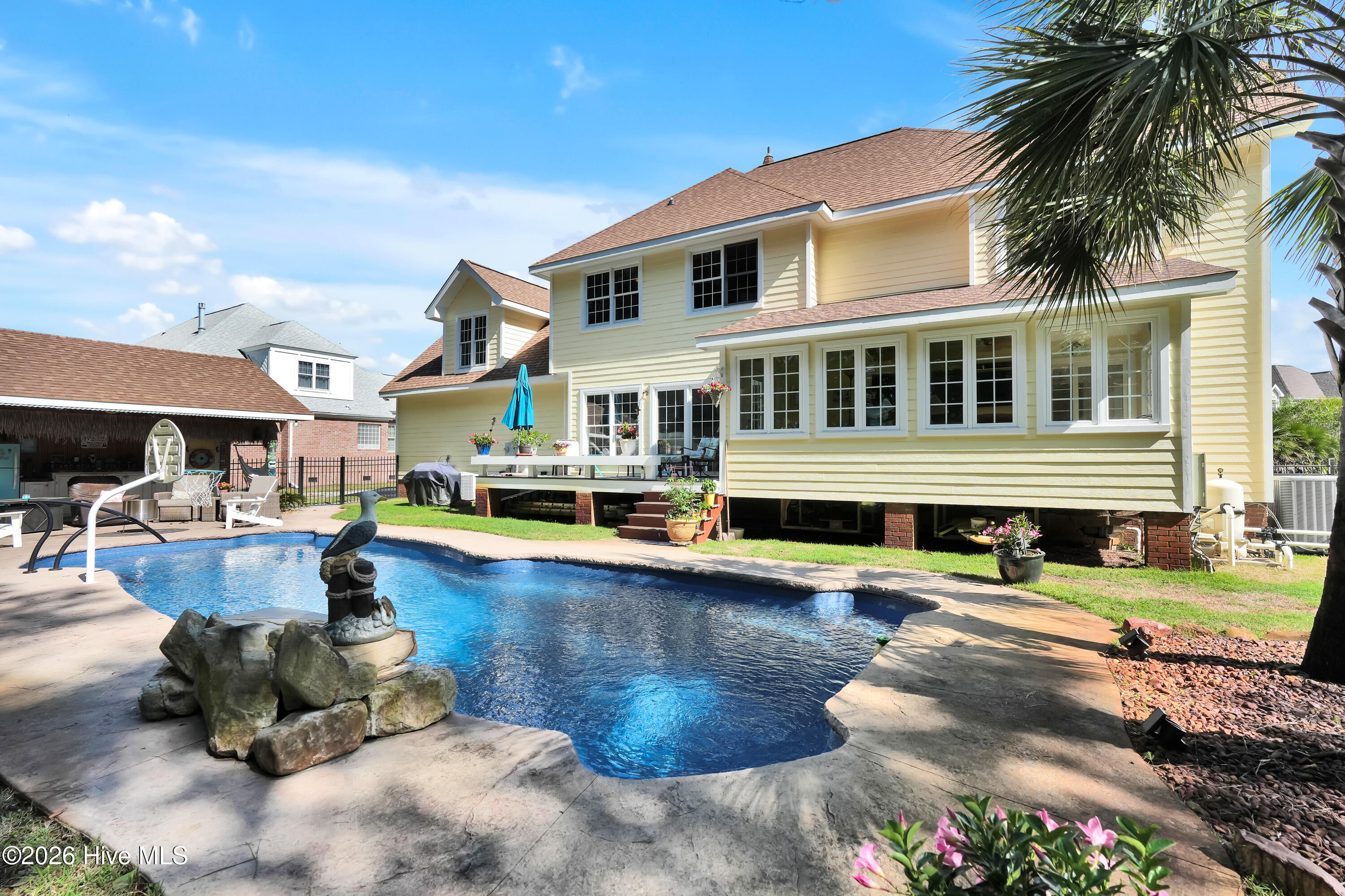 108 Gazebo Court Property Photo 2