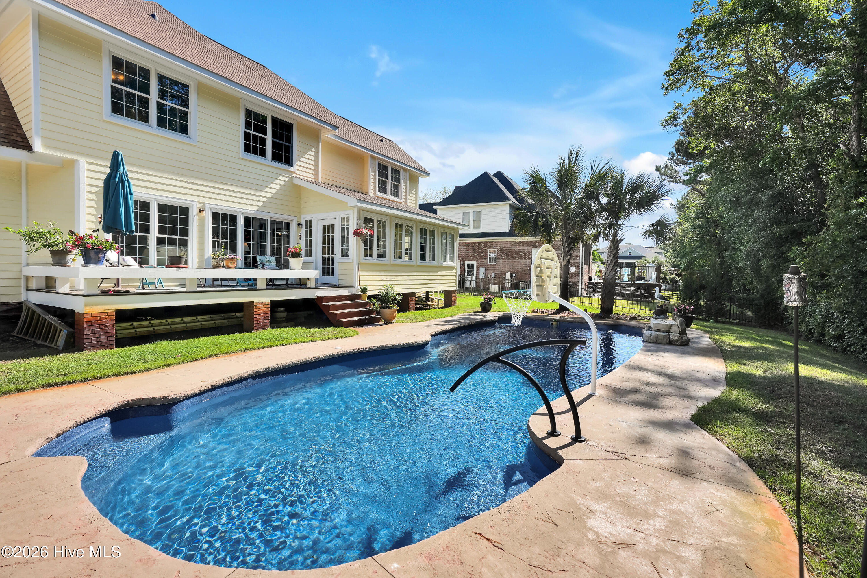 108 Gazebo Court Property Photo 34