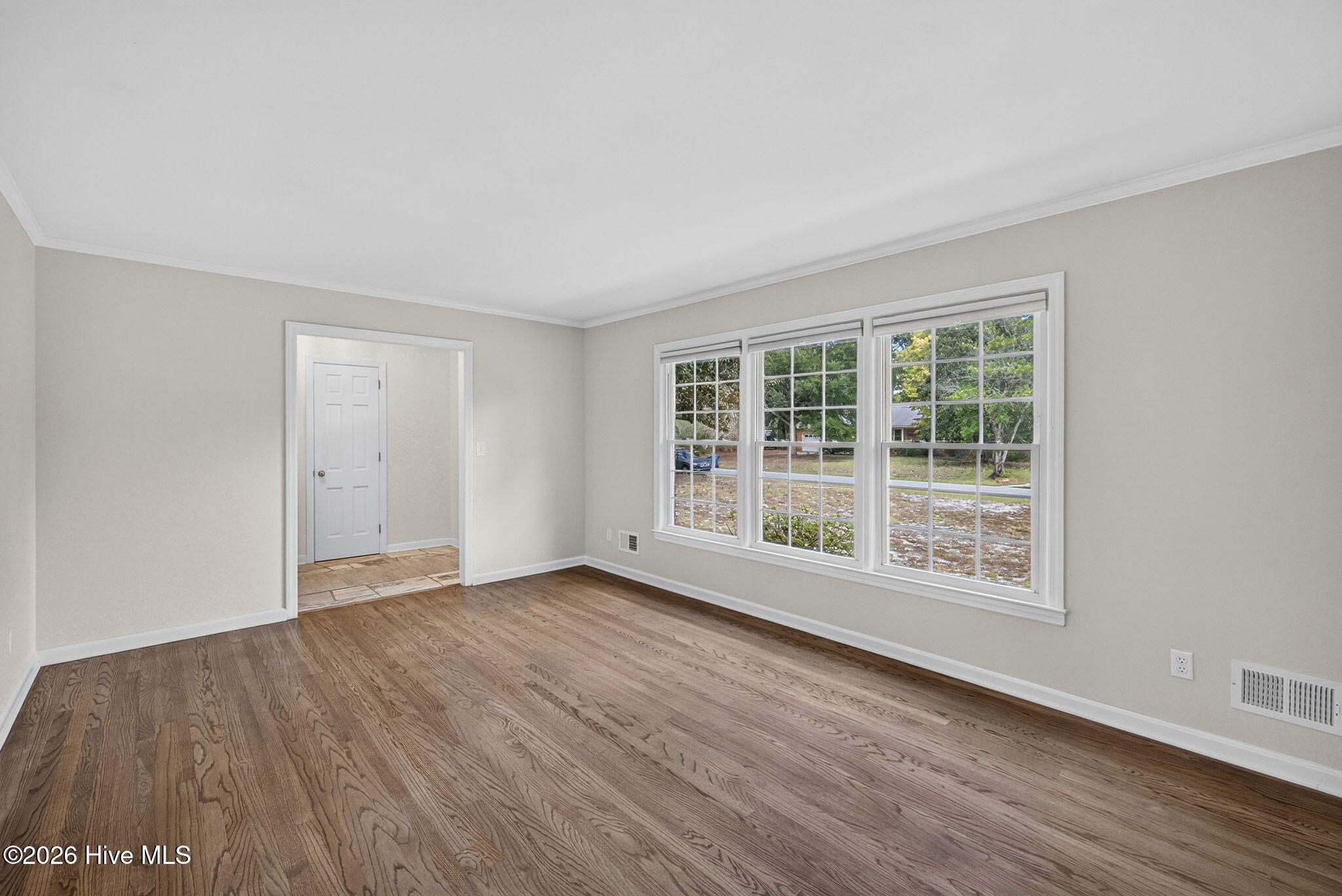 406 Arbor Way Property Photo 11