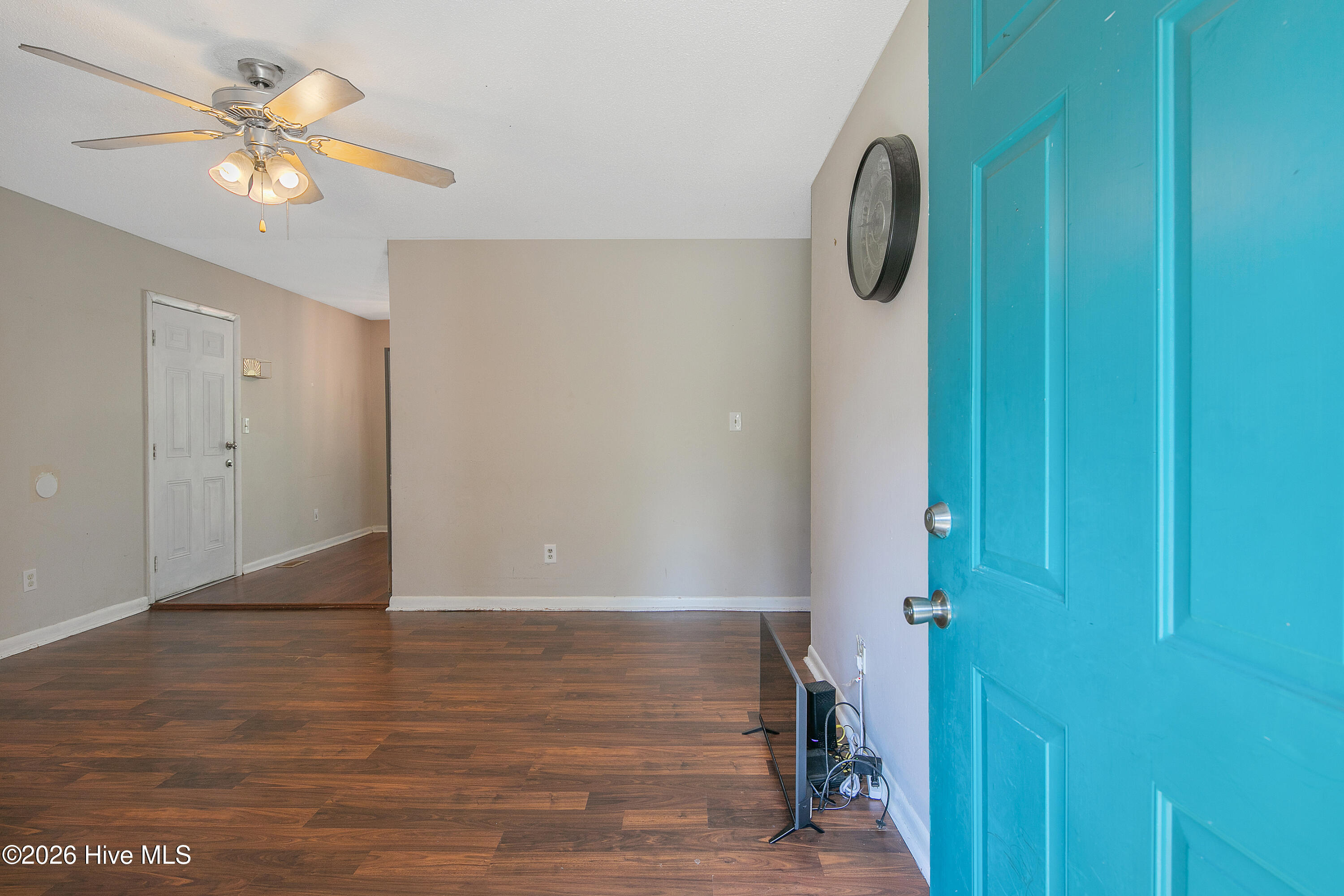 5872 Columbine Road Property Photo 5