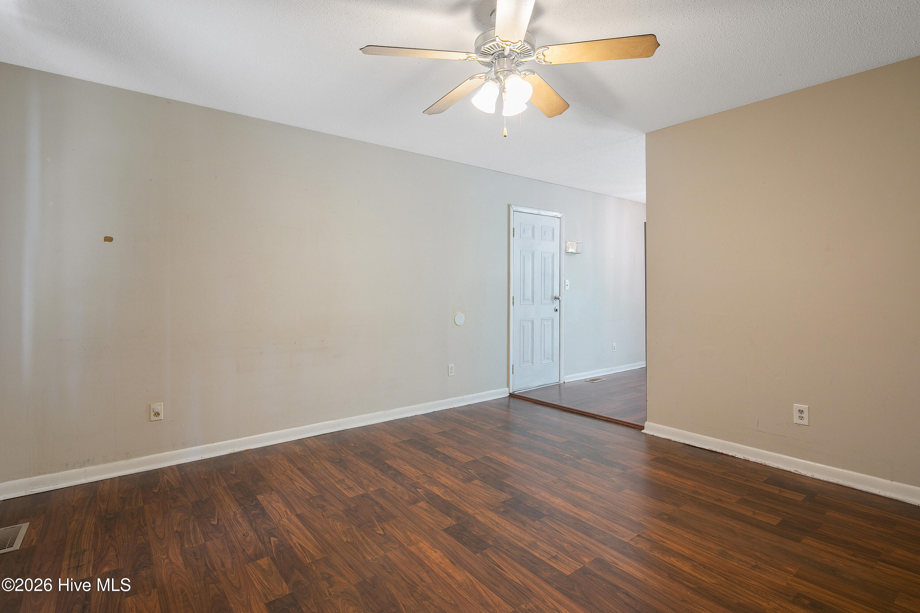 5872 Columbine Road Property Photo 6