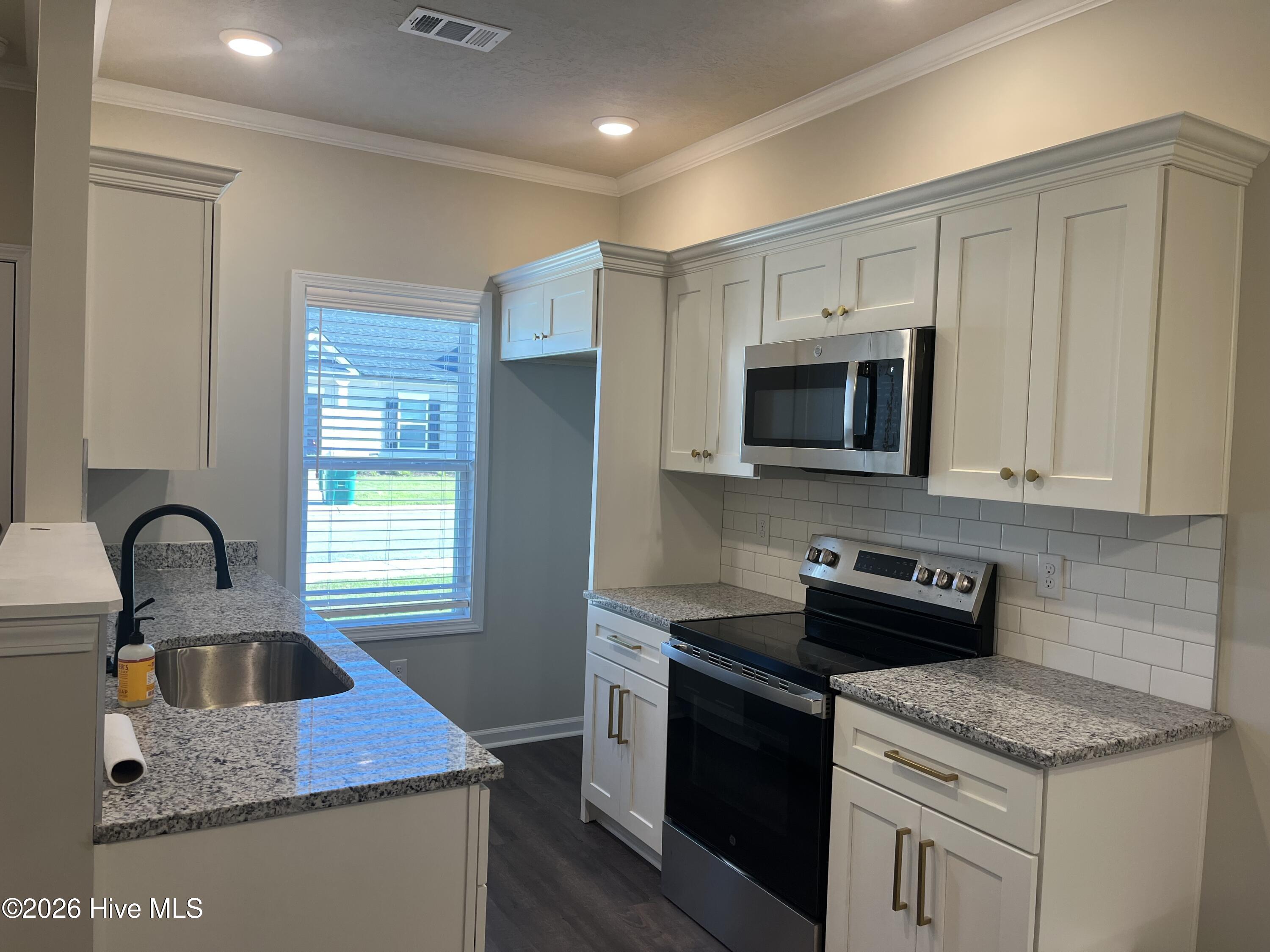 5077 Samuel Road Property Photo 2