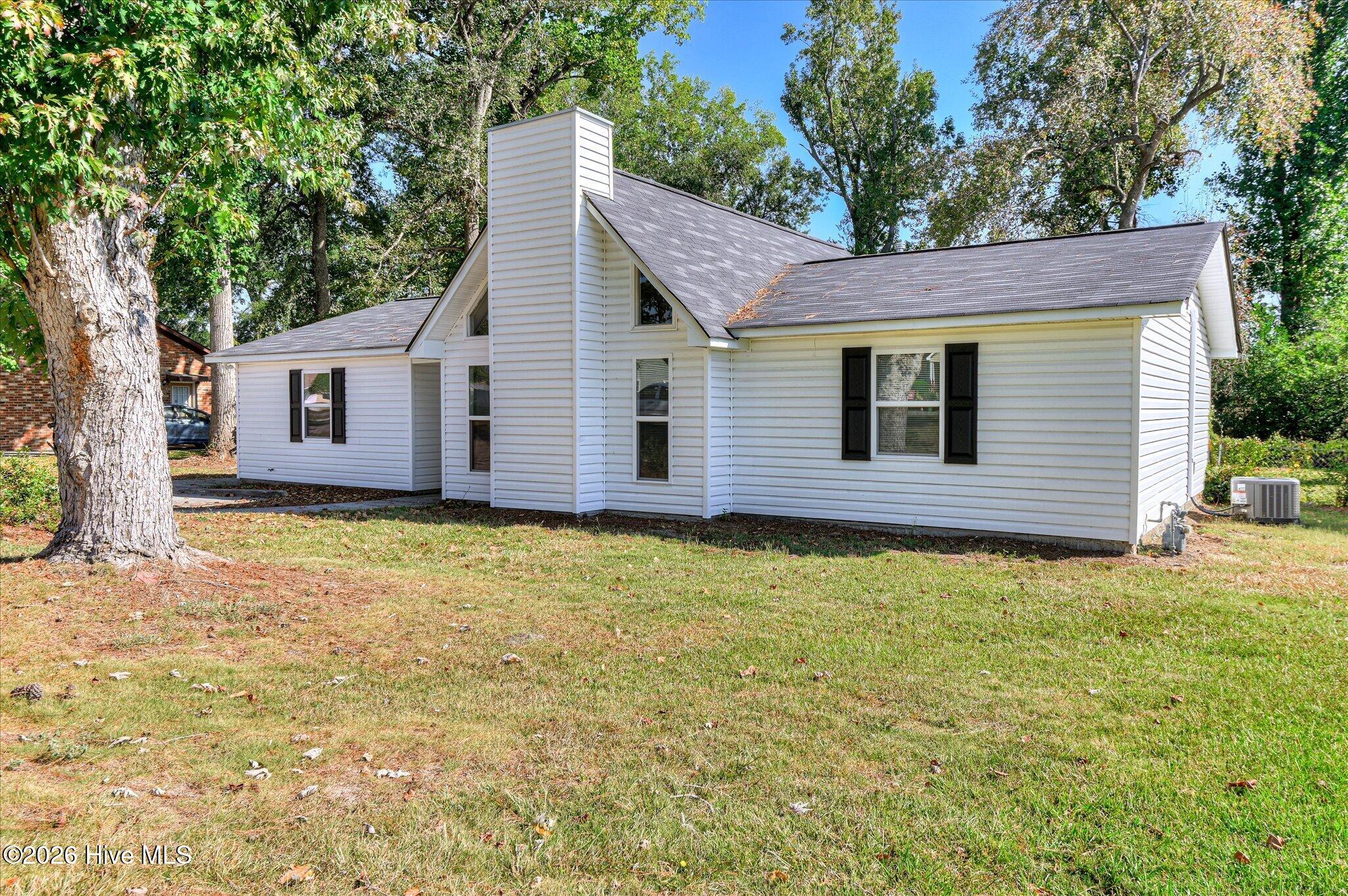 280 Maywood Drive Property Photo 1