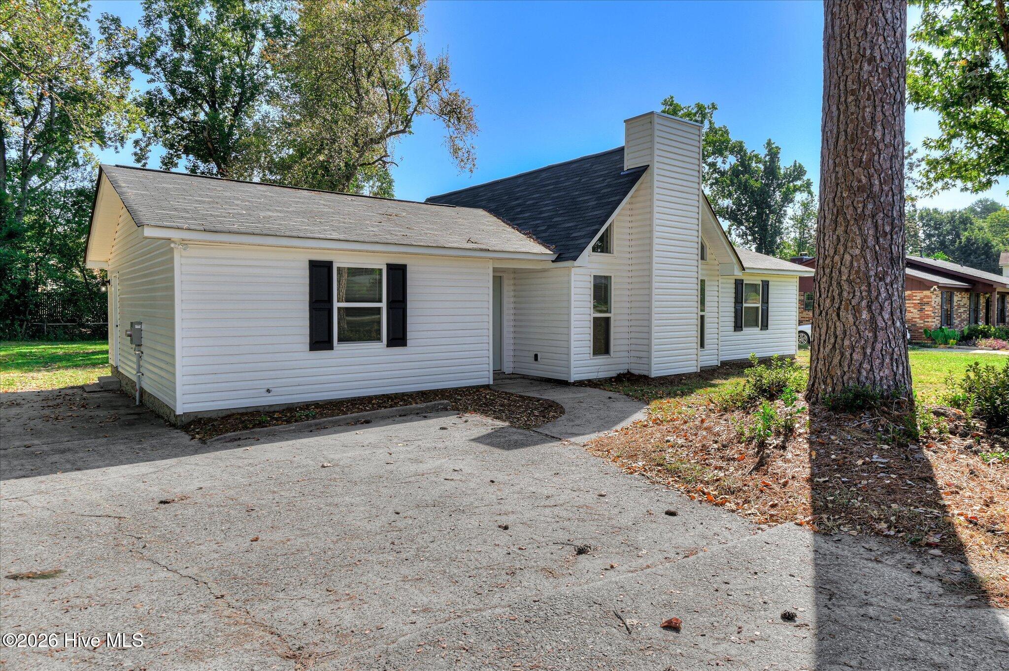 280 Maywood Drive Property Photo 3