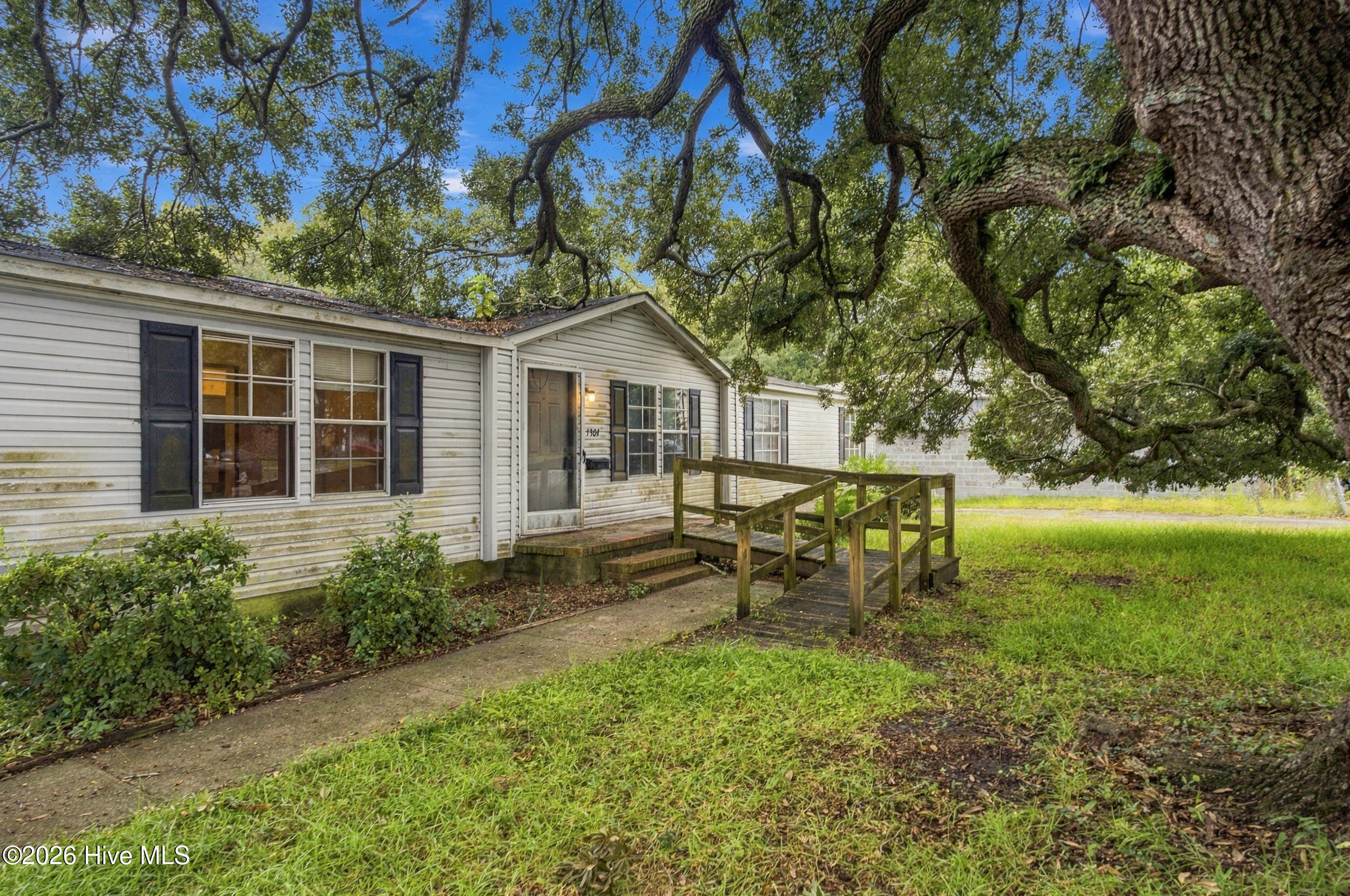 1304 S 7th Street Property Photo 3