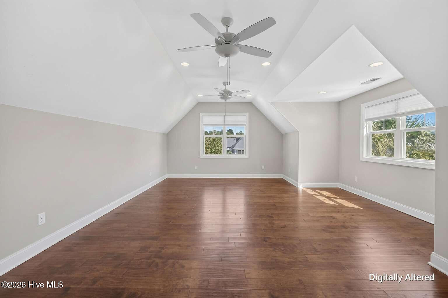 8443 N Shoreside Way Ne Property Photo 26