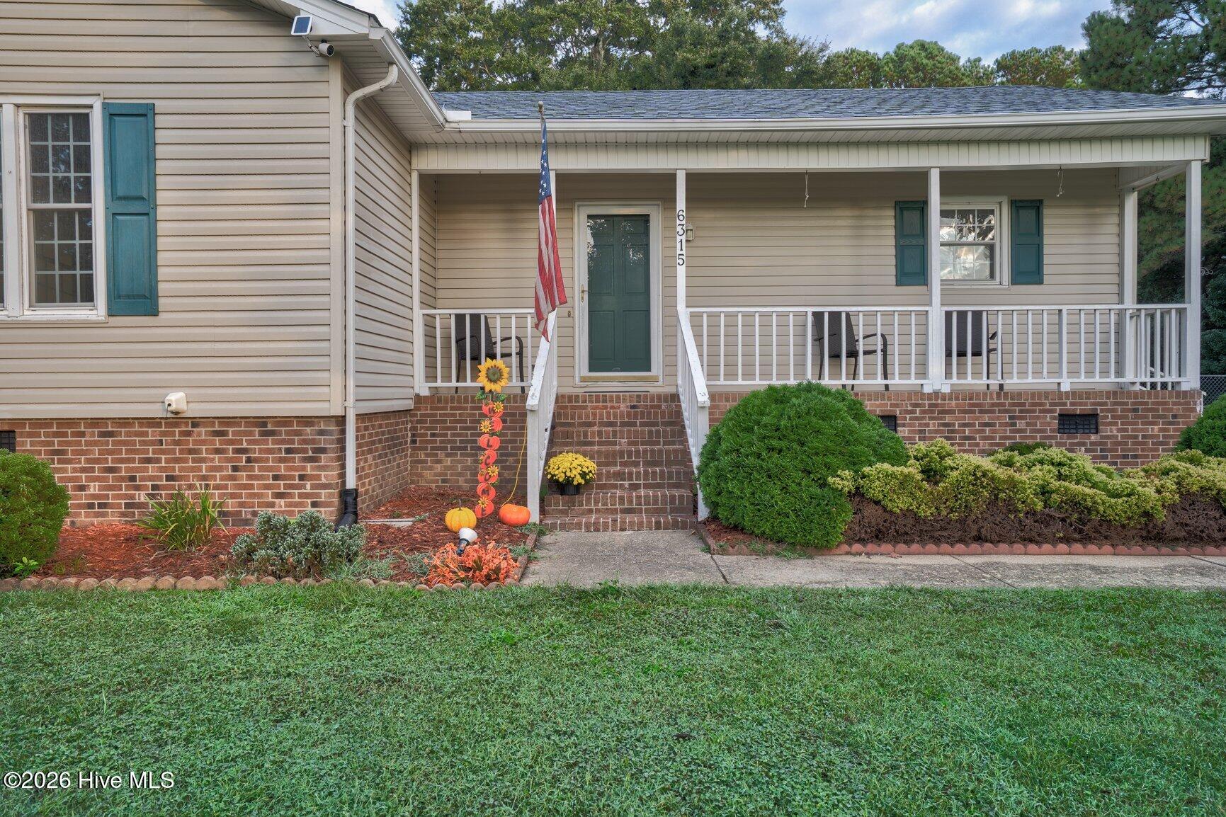 6315 Black Creek Road Property Photo 3