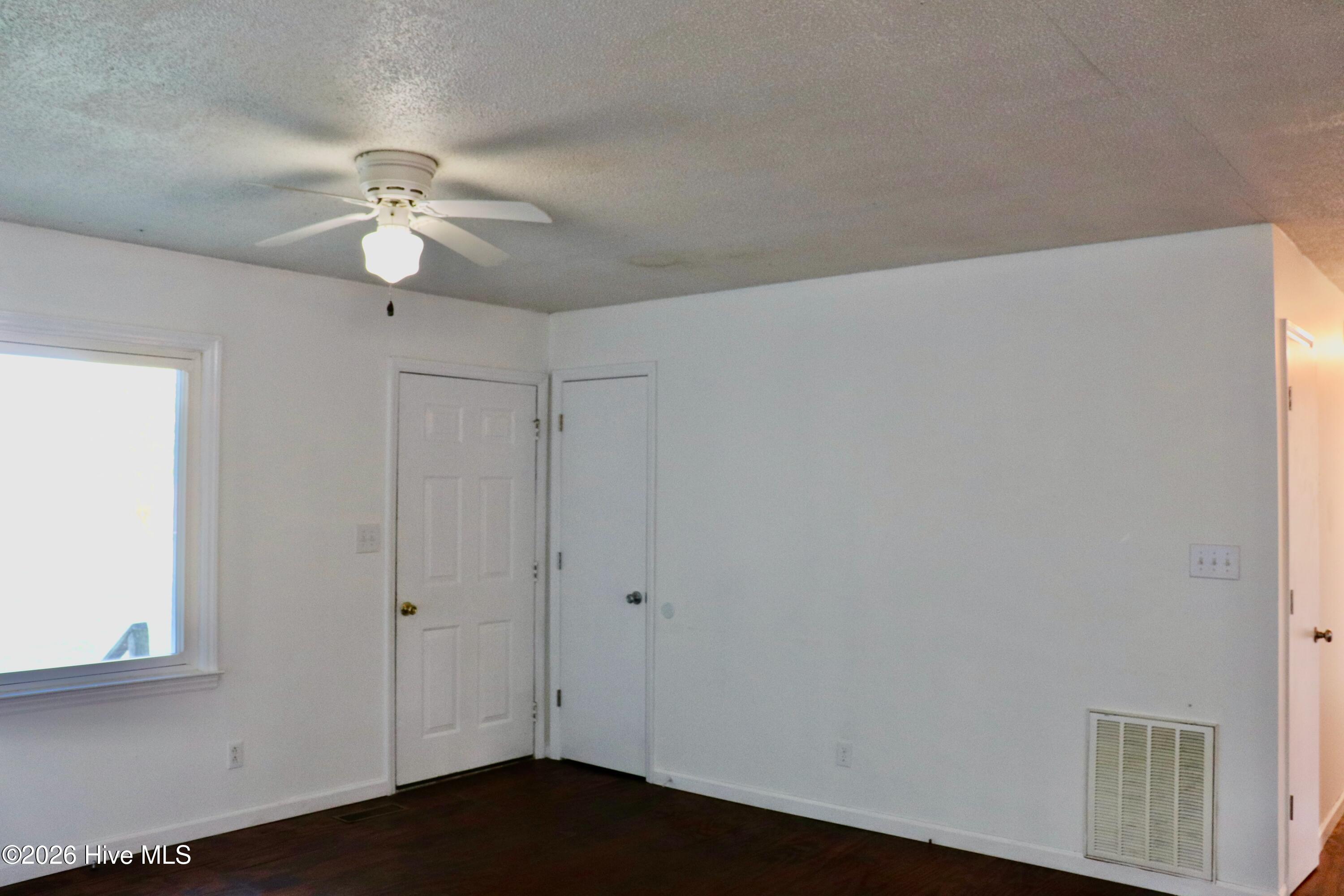 6972 Market St Ex Ext Property Photo 6