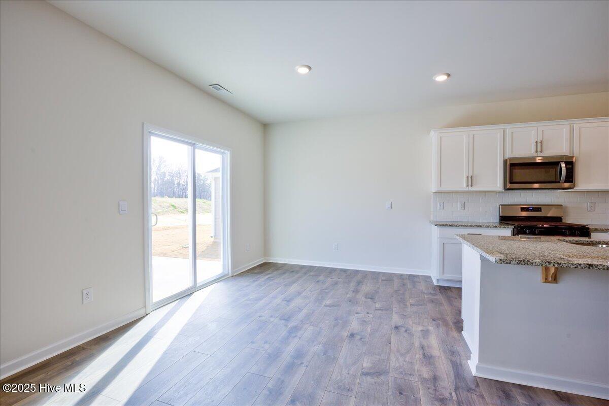 2704 Westwood Avenue W Property Photo 12