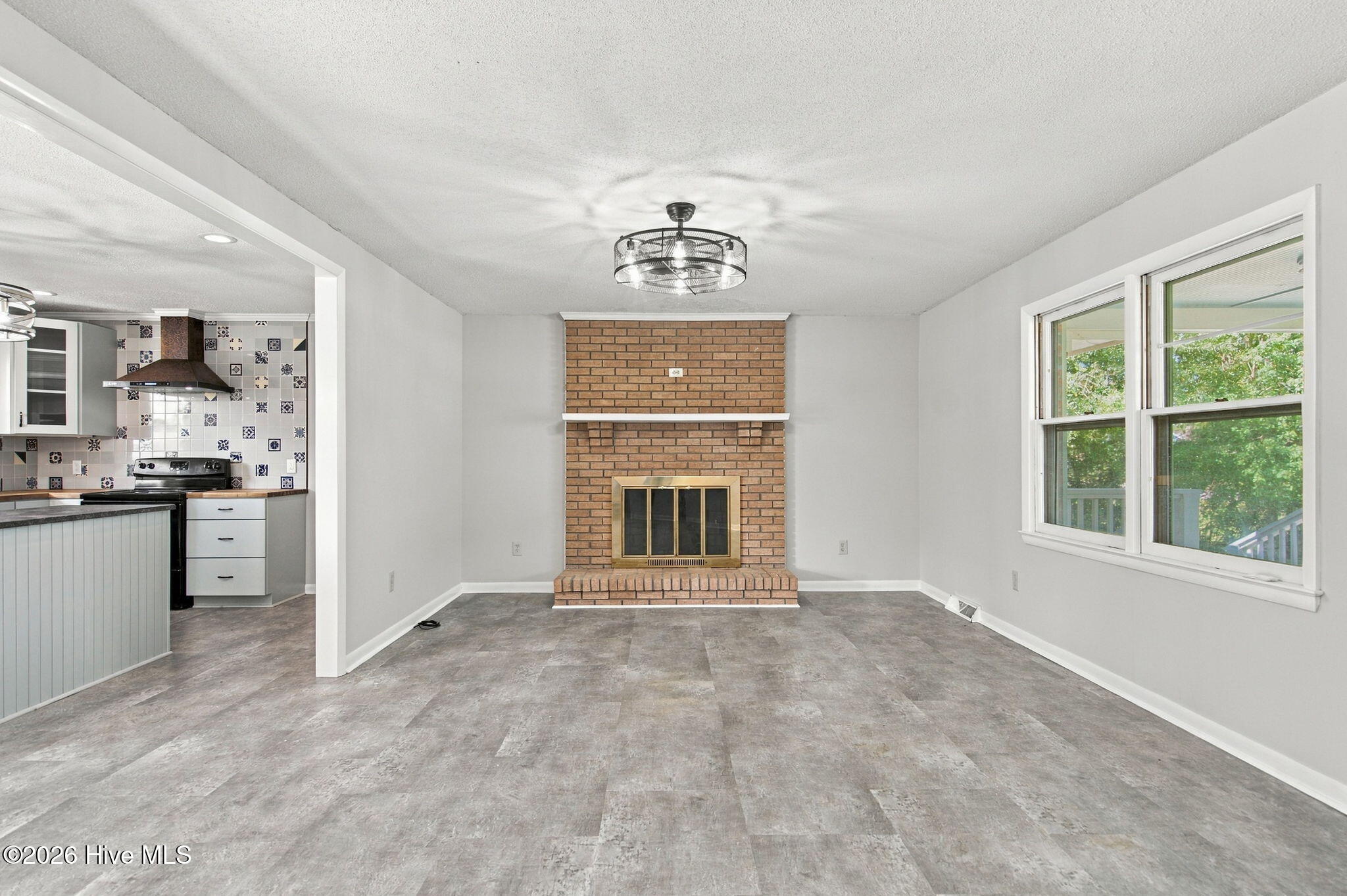 138 Carl Seitter Drive Property Photo 3