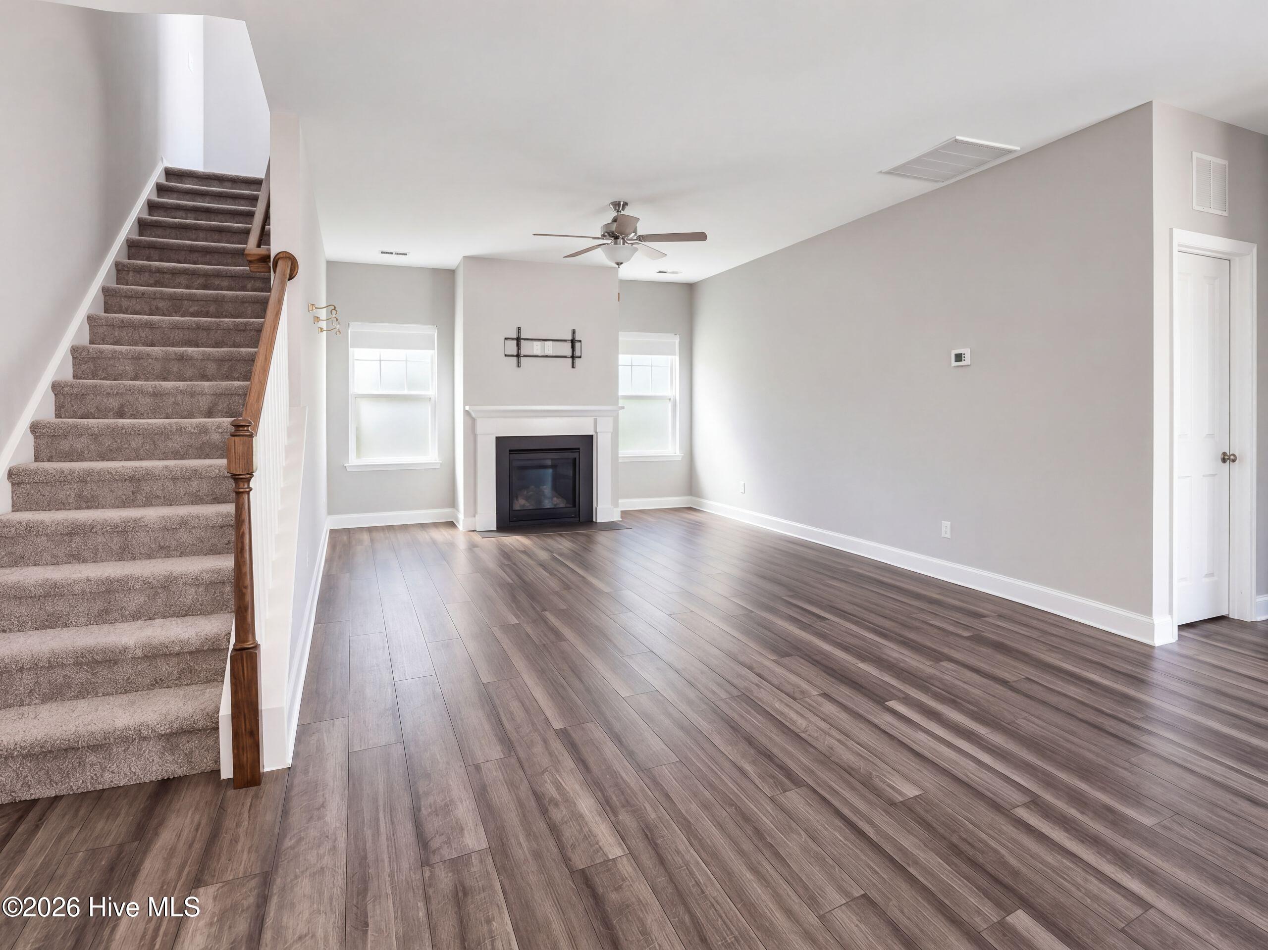 122 Persimmon Drive Property Photo 3