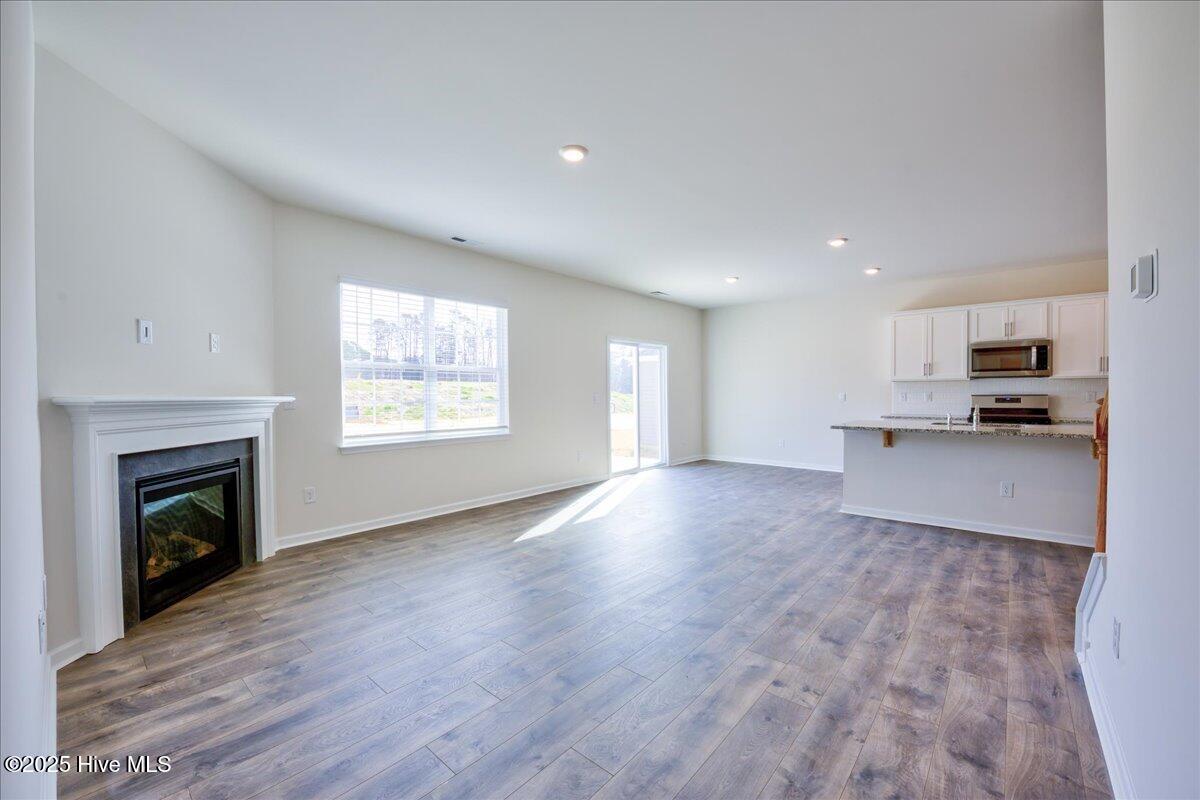 2710 Salisbury Avenue W Property Photo 10
