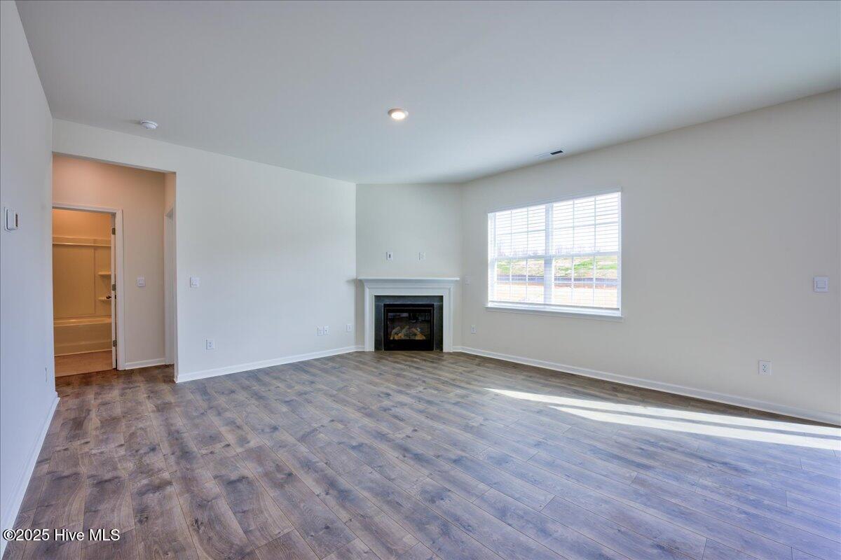 2710 Salisbury Avenue W Property Photo 11