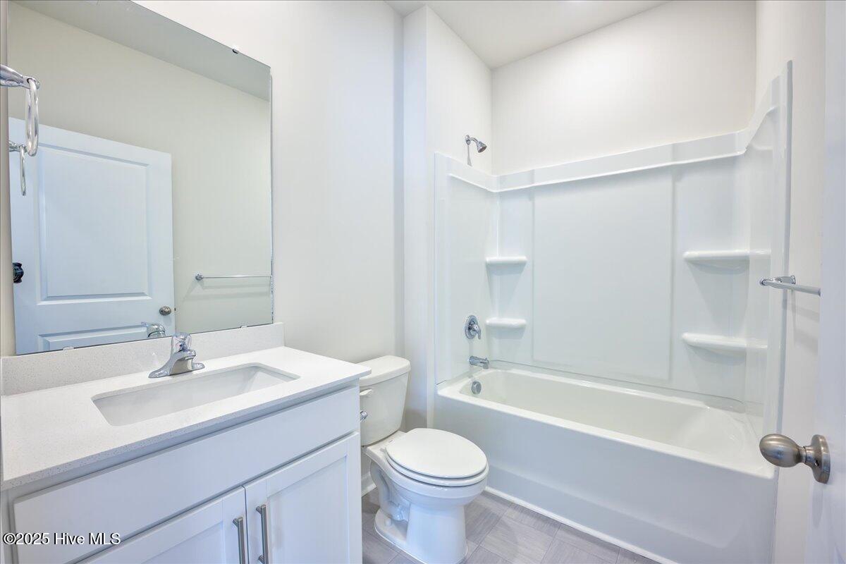 2710 Salisbury Avenue W Property Photo 15