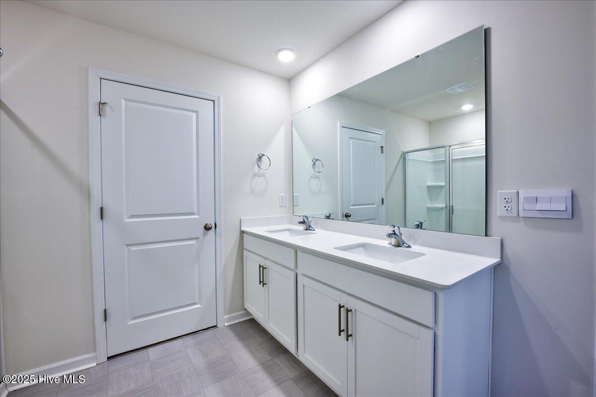 2710 Salisbury Avenue W Property Photo 23