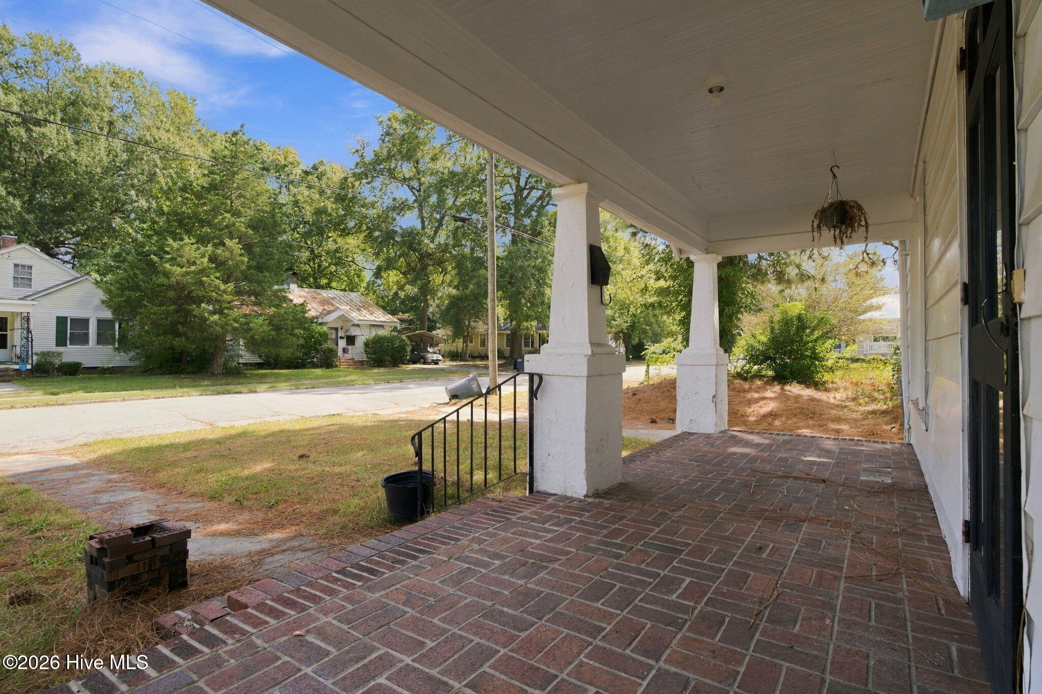 704 S Tillery Street Property Photo 4